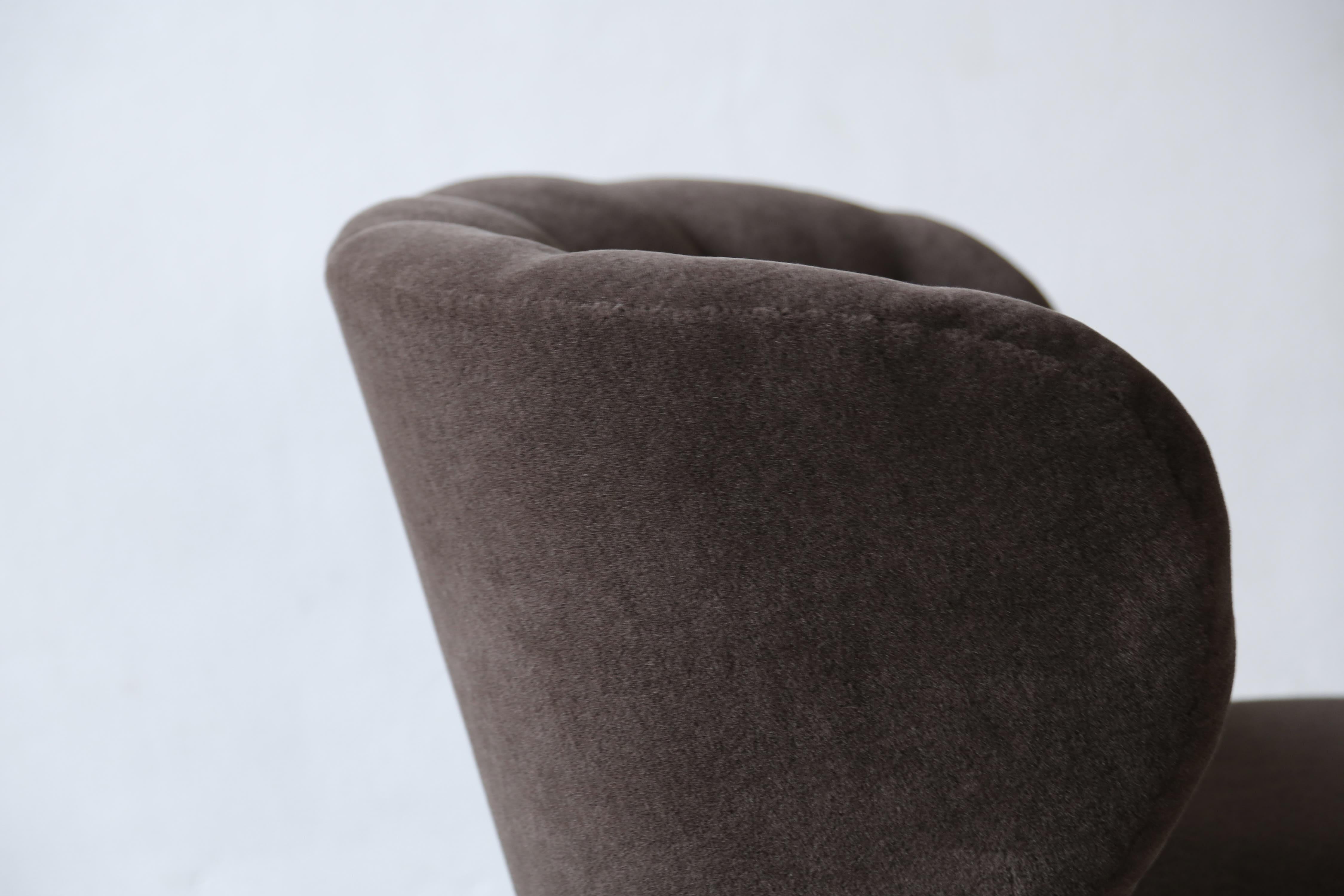 Gösta Jonsson Attributed Lounge Chair, 1950s, Sweden, Pure Alpaca Fabric For Sale 3