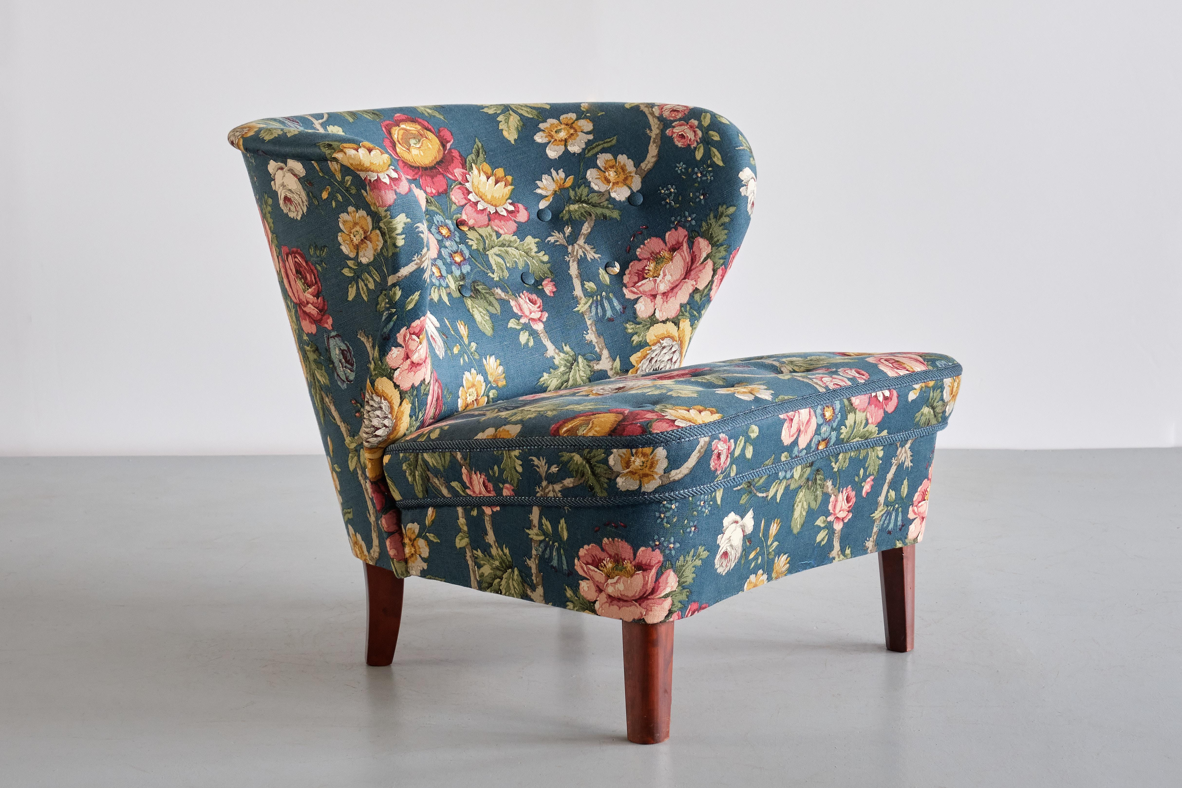 Gösta Jonsson Lounge Chair in Floral Fabric and Birch, Sweden, 1940s For Sale 7