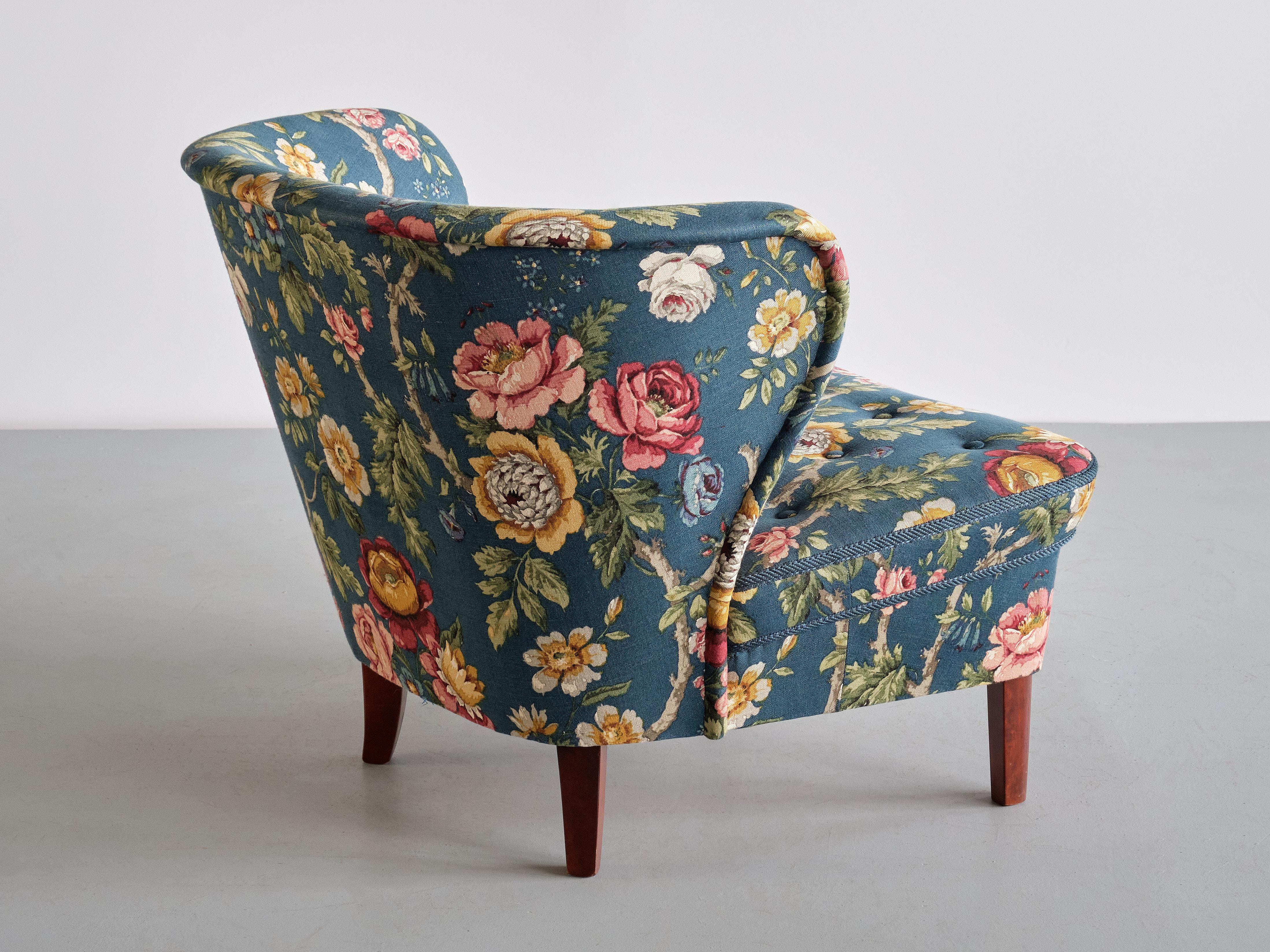 Gösta Jonsson Lounge Chair in Floral Fabric and Birch, Sweden, 1940s For Sale 3