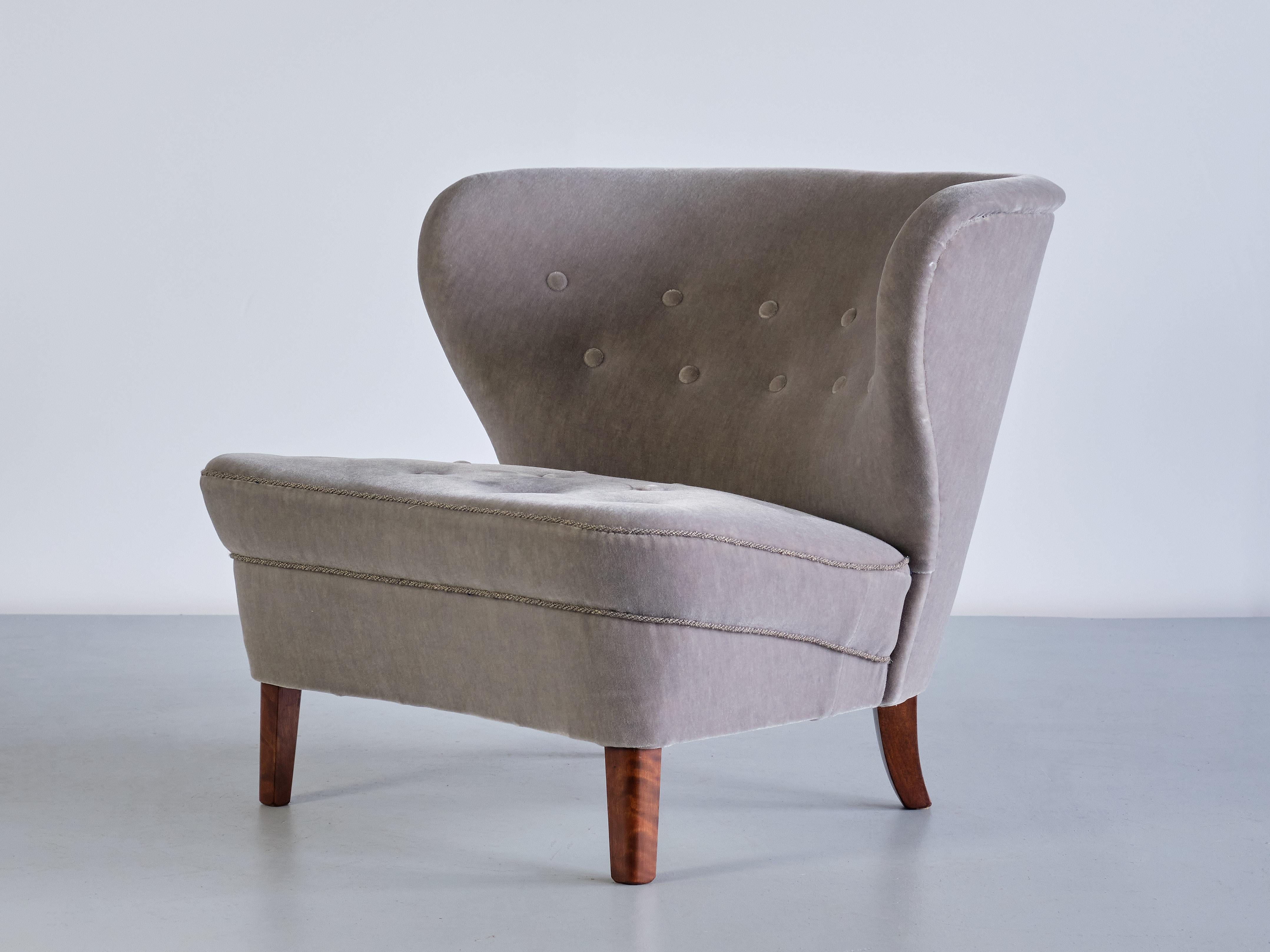 Gösta Jonsson Lounge Chair in Gray Mohair Velvet and Birch, Sweden, 1940s For Sale 5