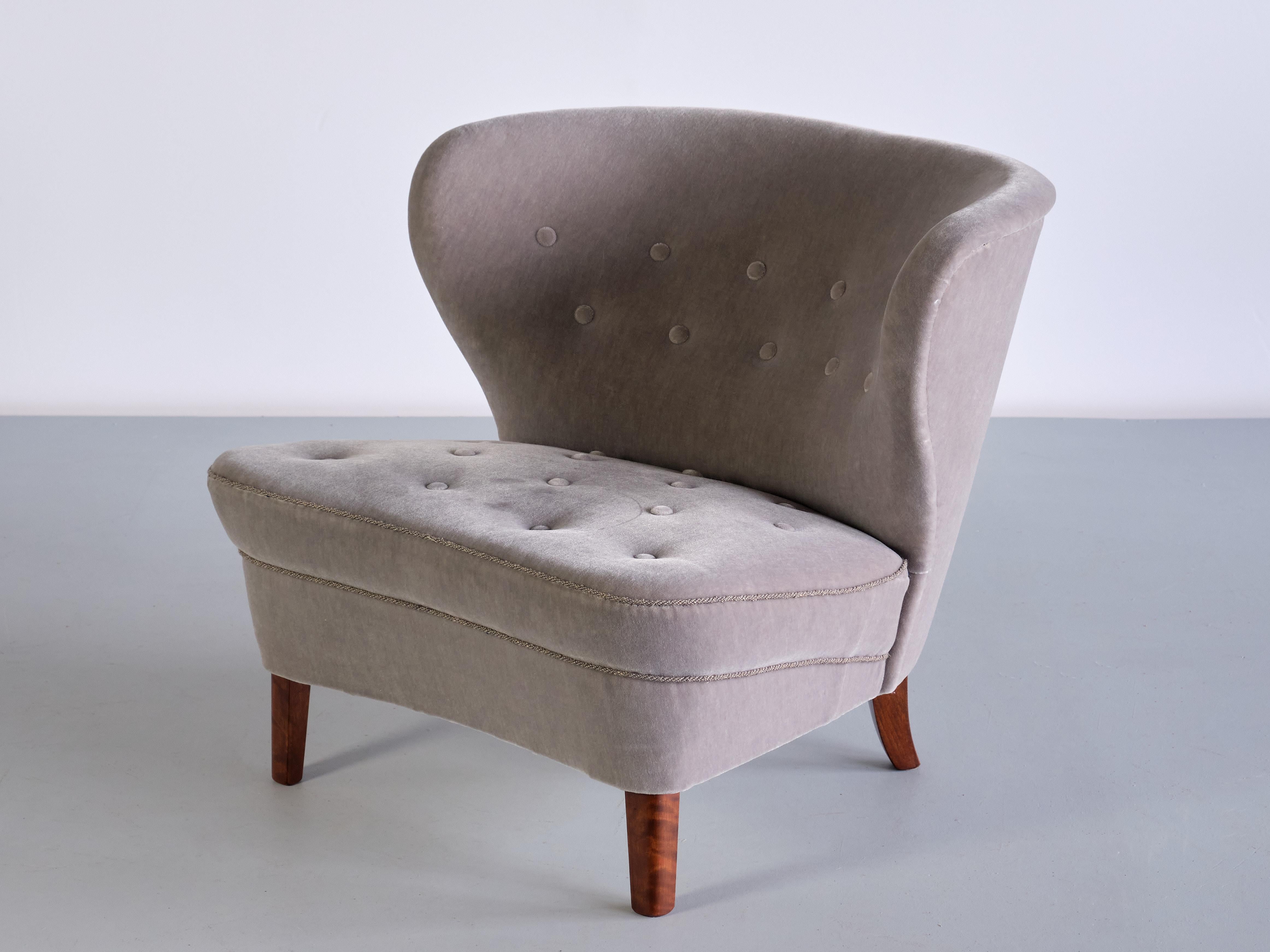 Gösta Jonsson Lounge Chair in Gray Mohair Velvet and Birch, Sweden, 1940s For Sale 6