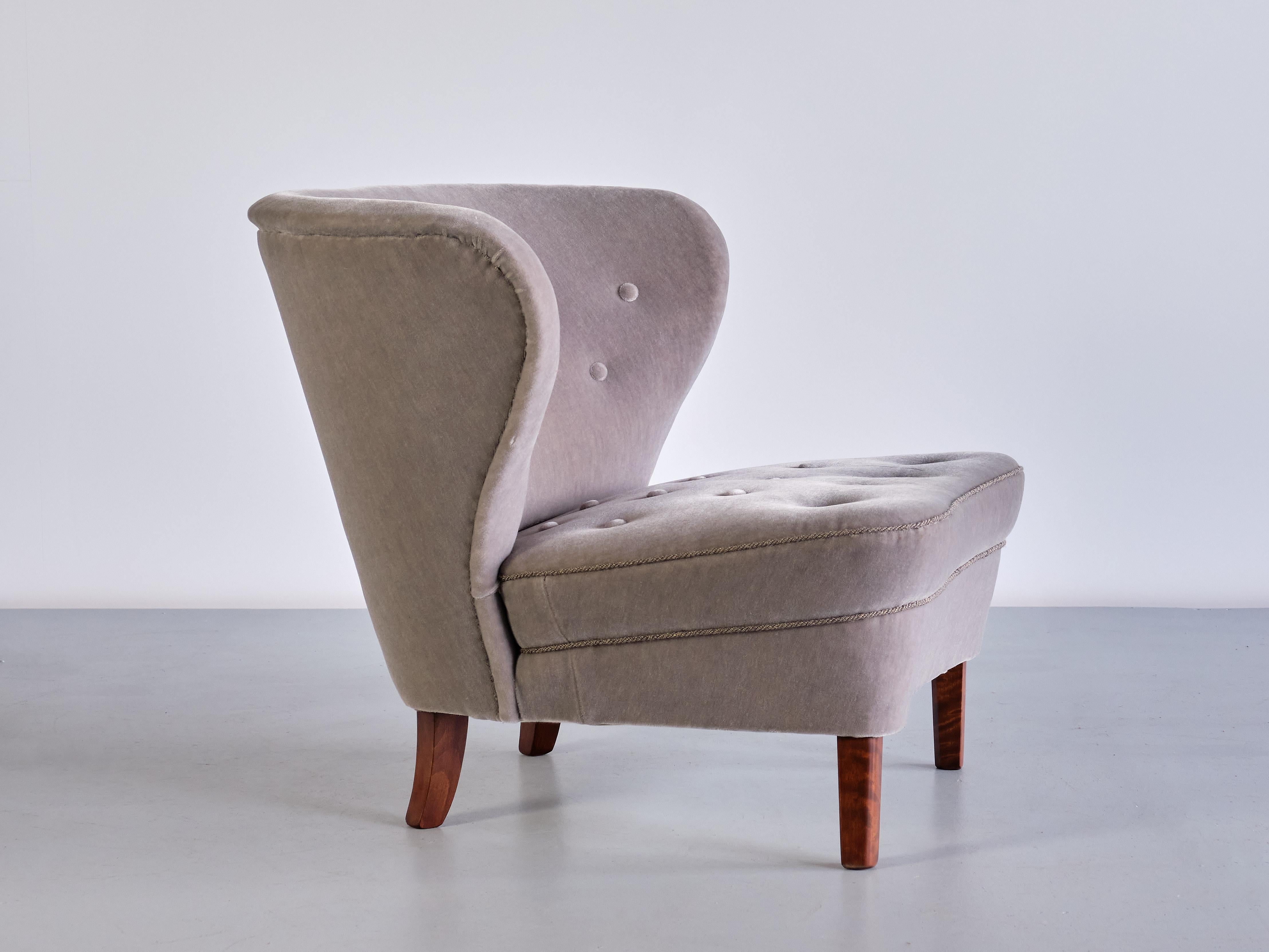 Gösta Jonsson Lounge Chair in Gray Mohair Velvet and Birch, Sweden, 1940s For Sale 2