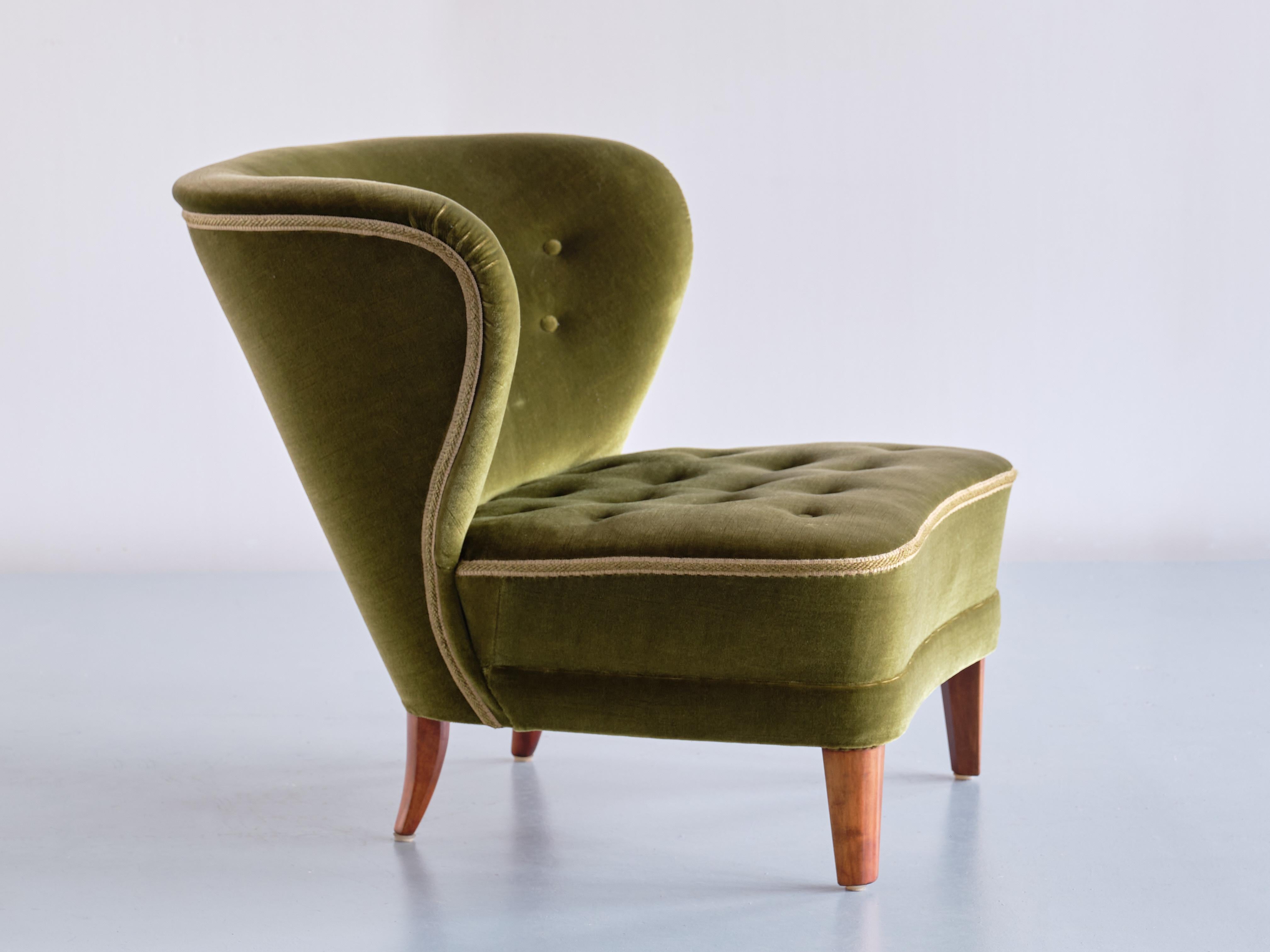Fabric Gösta Jonsson Lounge Chair in Green Mohair Velvet and Beech, Sweden, 1940s