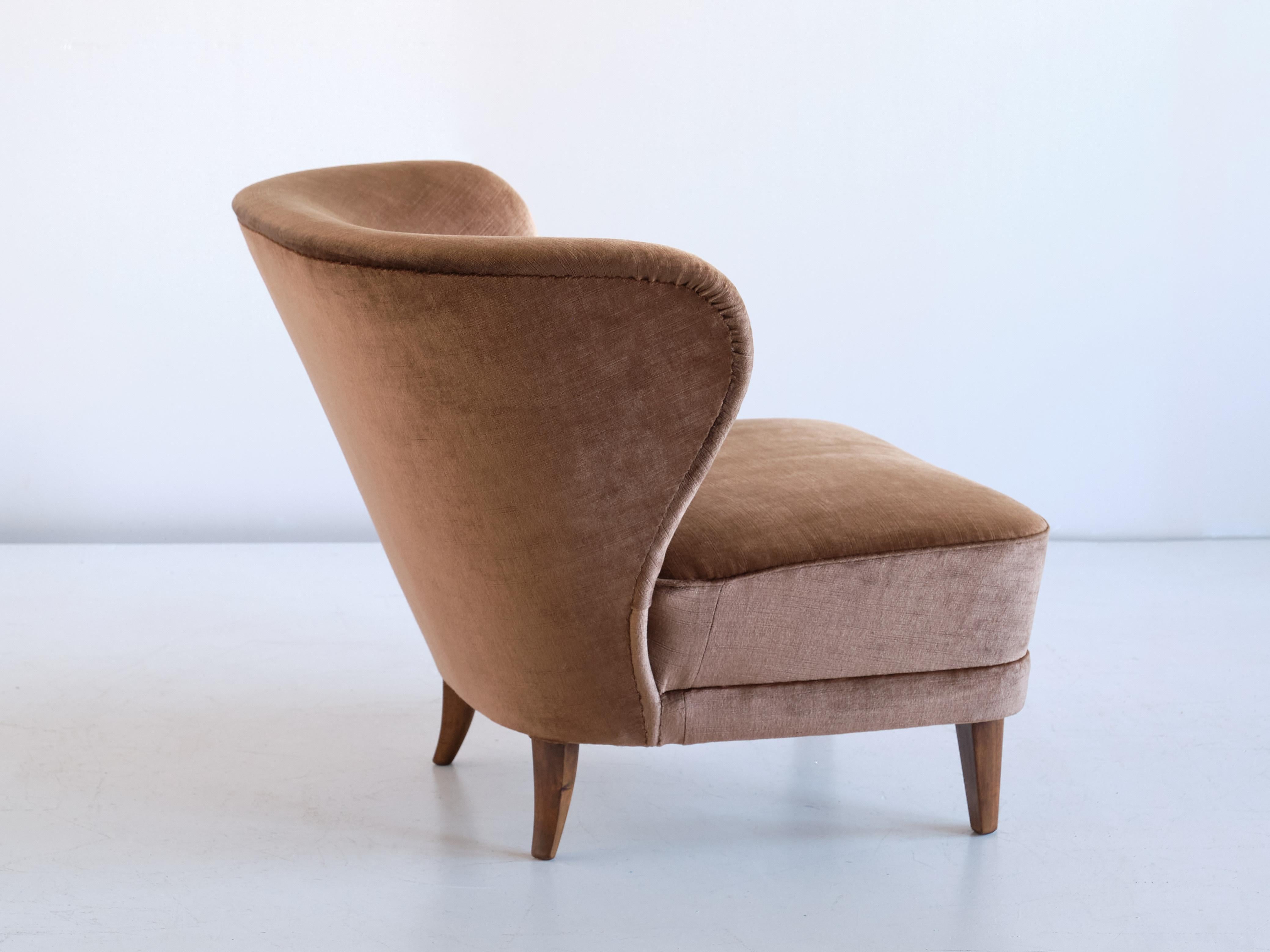 Gösta Jonsson Lounge Chair in Velvet and Fruitwood, Sweden, 1940s 3