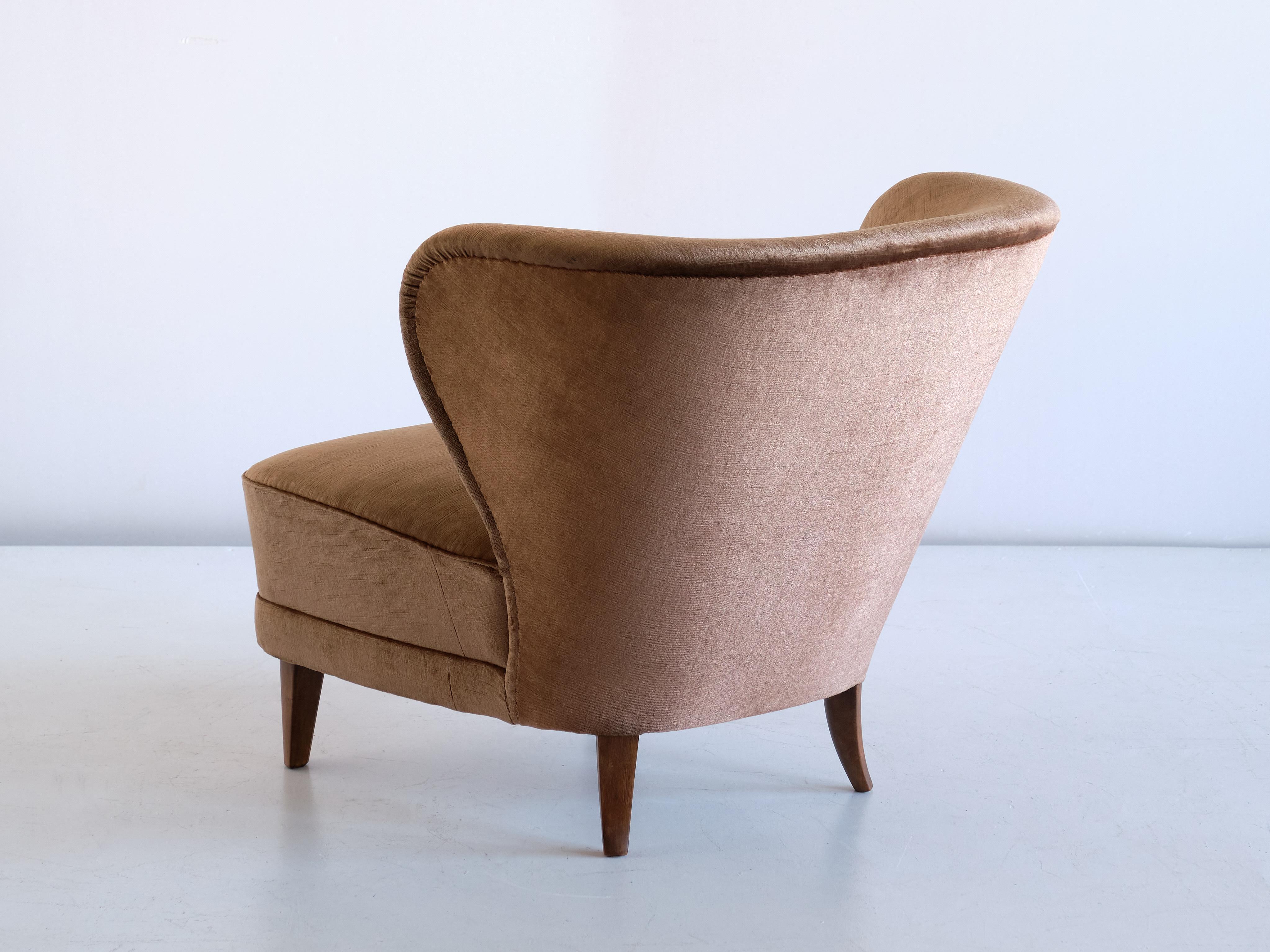 Gösta Jonsson Lounge Chair in Velvet and Fruitwood, Sweden, 1940s 4