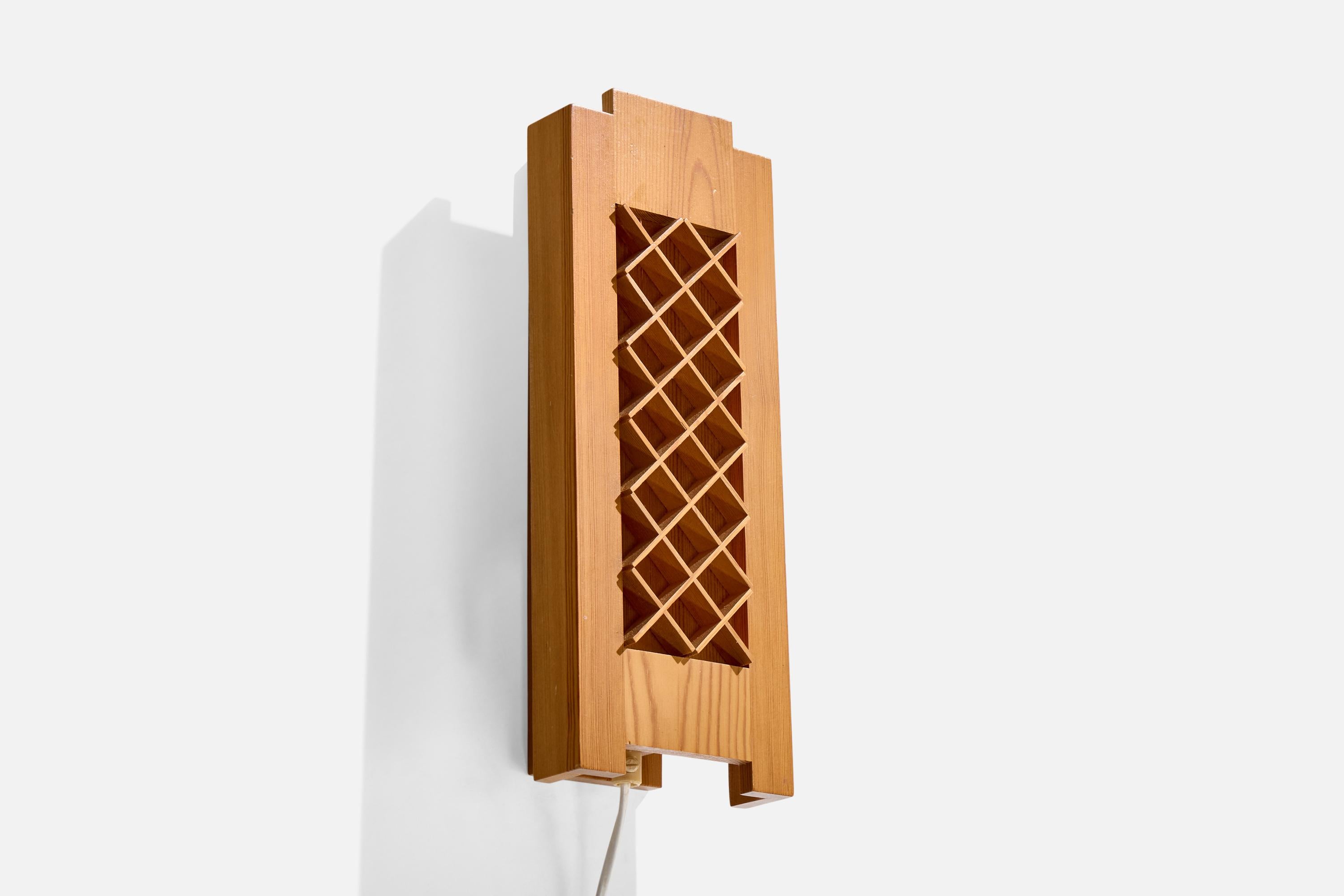 Gösta Känngård, Aplique, Pino, Suecia, 1970s Moderno de mediados de siglo en venta