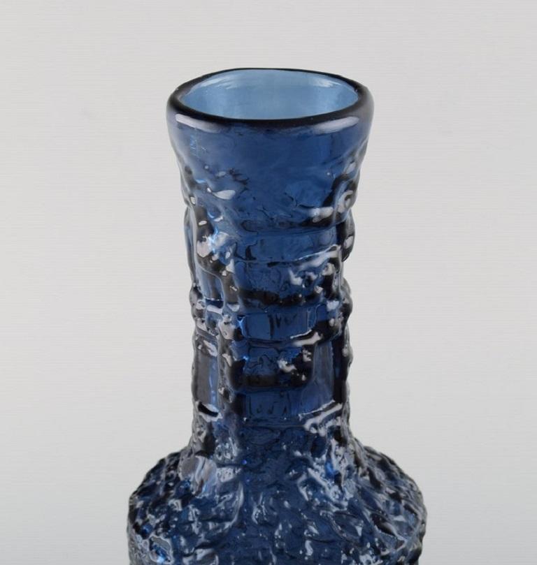 Scandinave moderne Deux vases en verre d'art soufflé à la bouche bleu de Gte Augustsson pour Ruda en vente