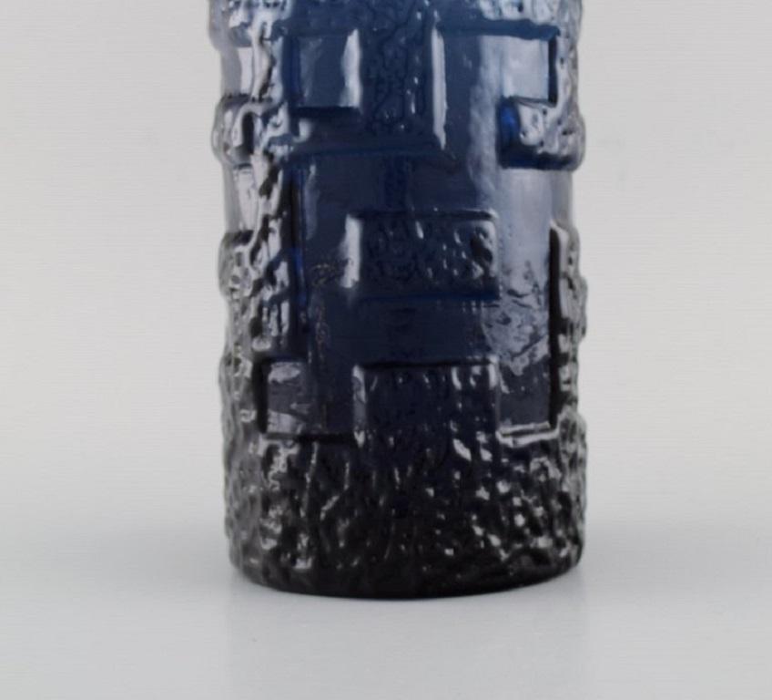 Verre d'art Deux vases en verre d'art soufflé à la bouche bleu de Gte Augustsson pour Ruda en vente