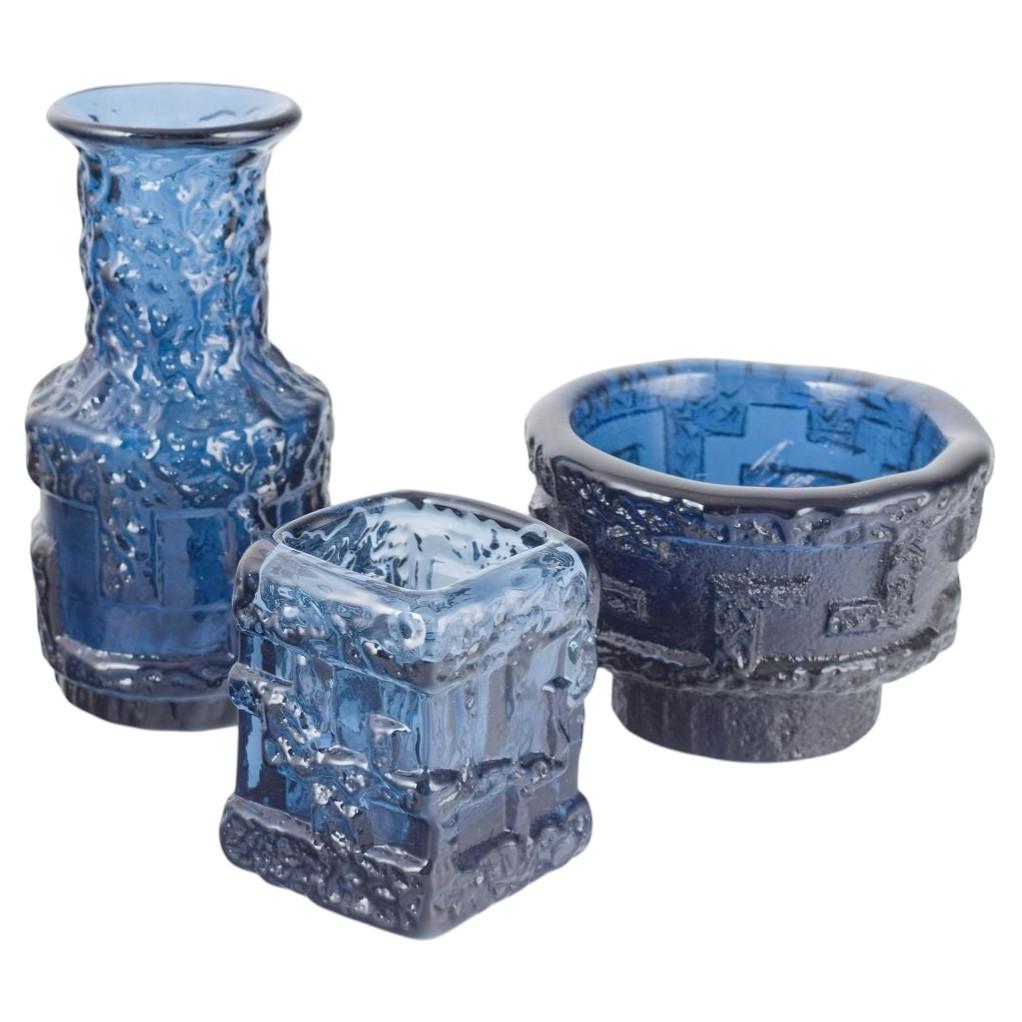 Göte Augustsson, Ruda Glasbruk. Three art glass vases with ice-textured relief. For Sale