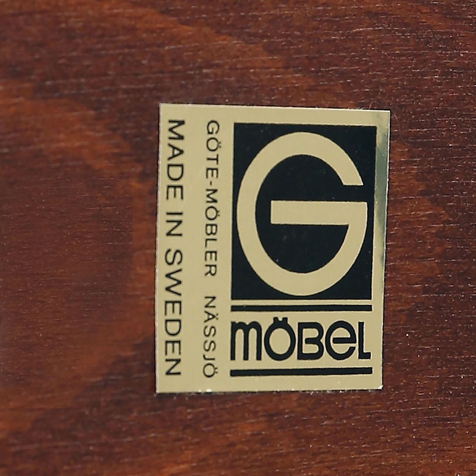 Fauteuil pivotant Gte Mbel avec repose-pieds, Suède, années 1970, 2 ensembles disponibles en vente 4