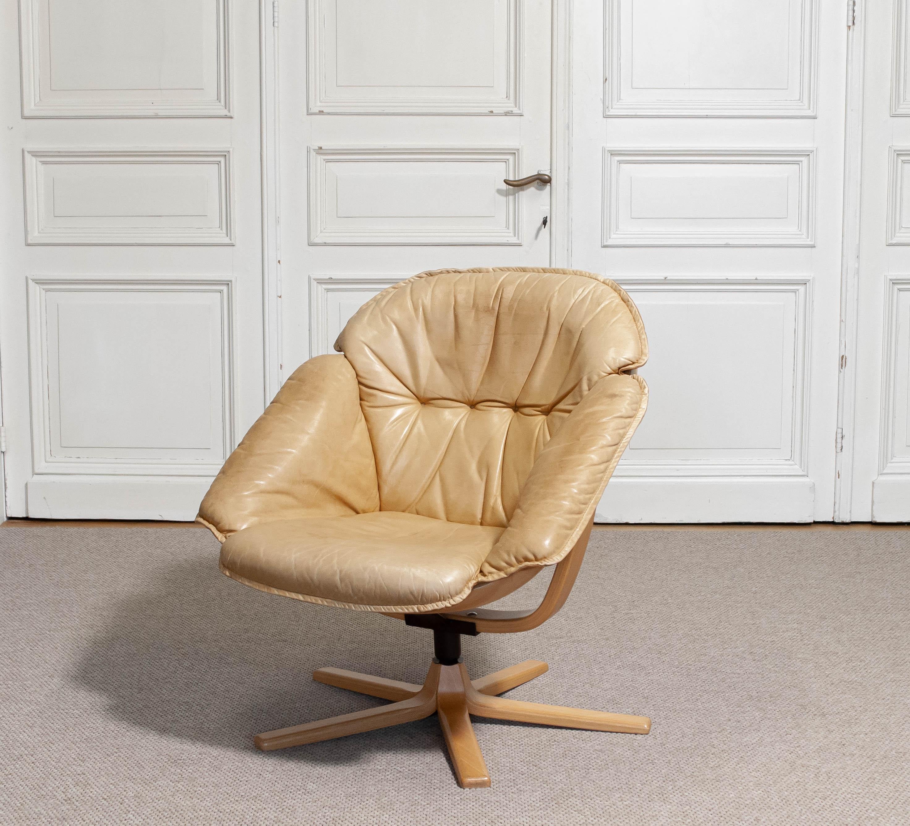 Leather Göte Möbel — Swivel Lounge Chair, Sweden, 1970s For Sale