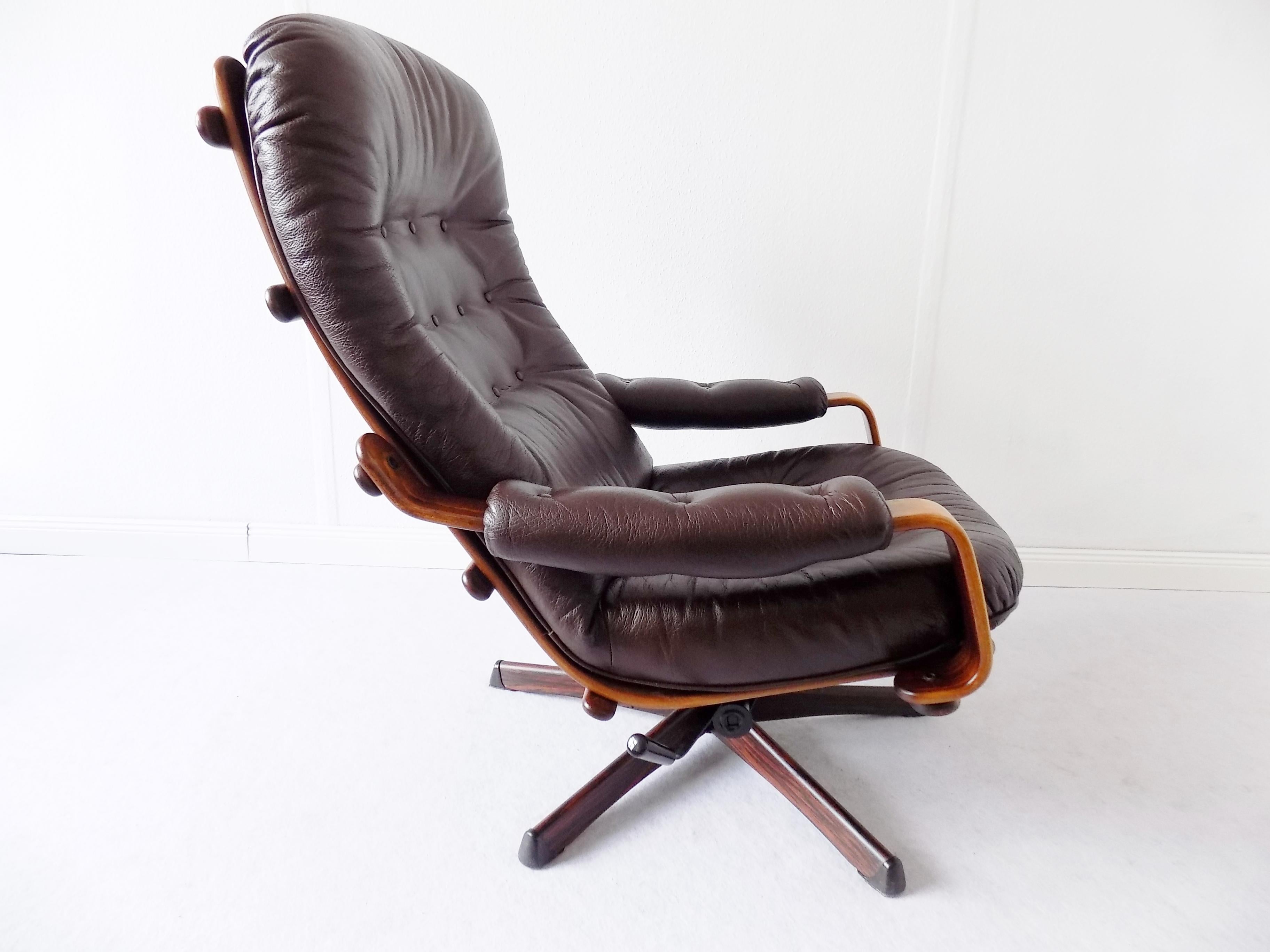 Mid-Century Modern Göte Möbler Lounge Chair , Swedish Design, Mid-Century modern, Swivel, Leather