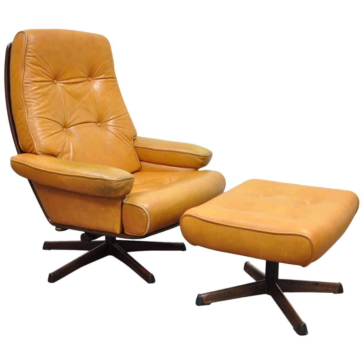 Gote Mobler Nassjo Mid-Century Modern Caramel Leather Lounge Chair and Ottoman