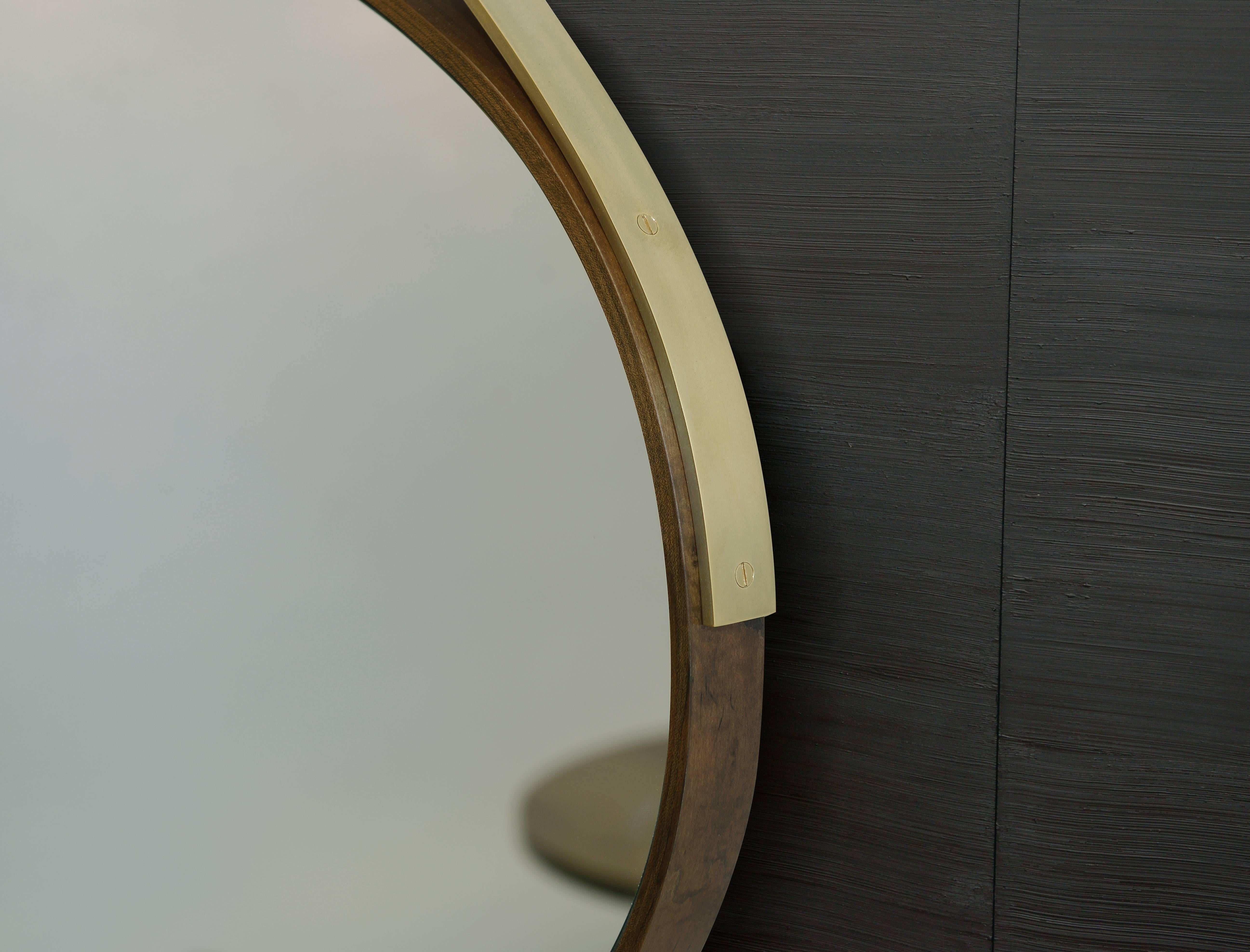 Ovaler Gotham-Spiegel, anpassbar aus Holz und Metall (Gedrechselt) im Angebot