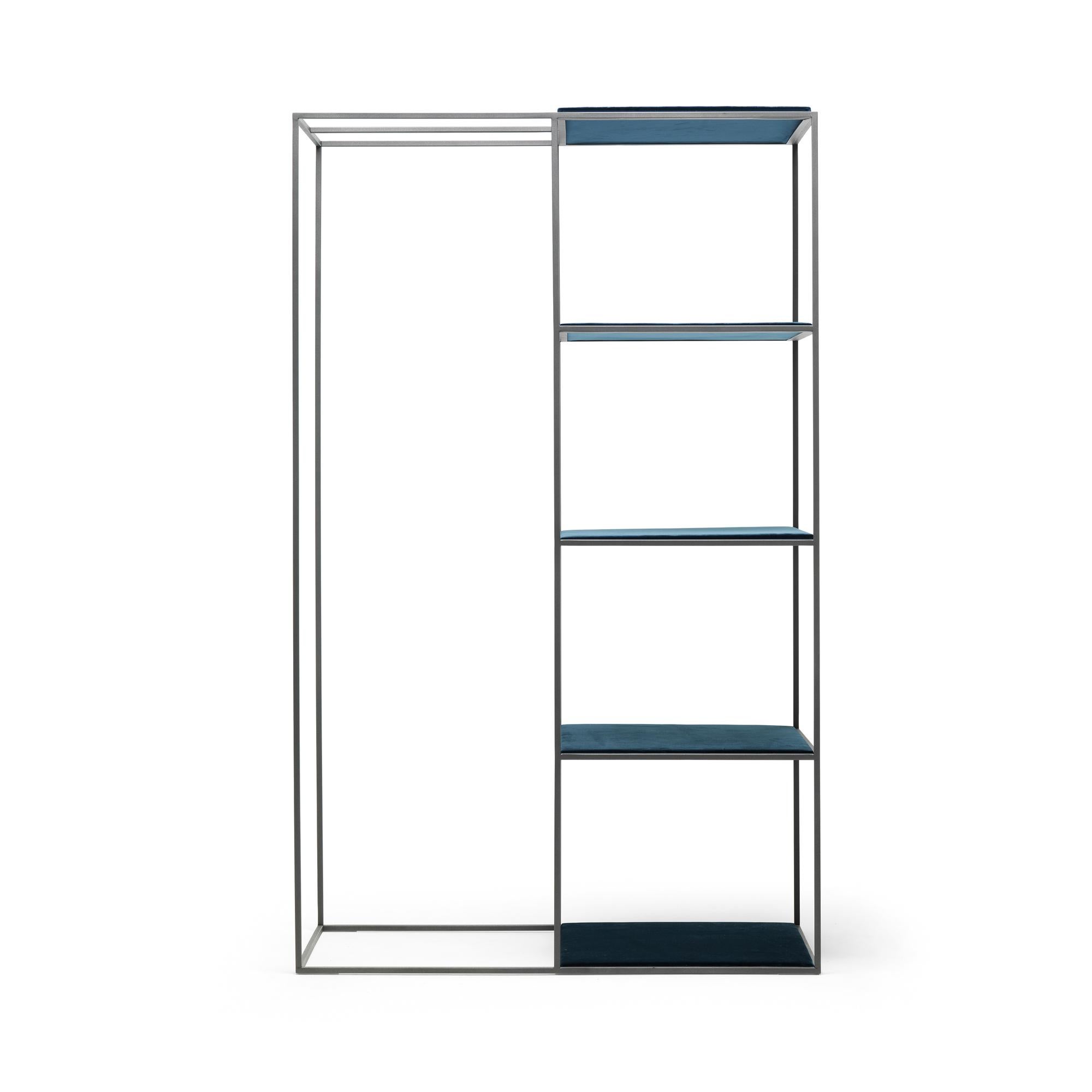 21st Century Modern Painted Steel Wardrobe With Shelves In Cotton Velvet In New Condition For Sale In Milan, IT