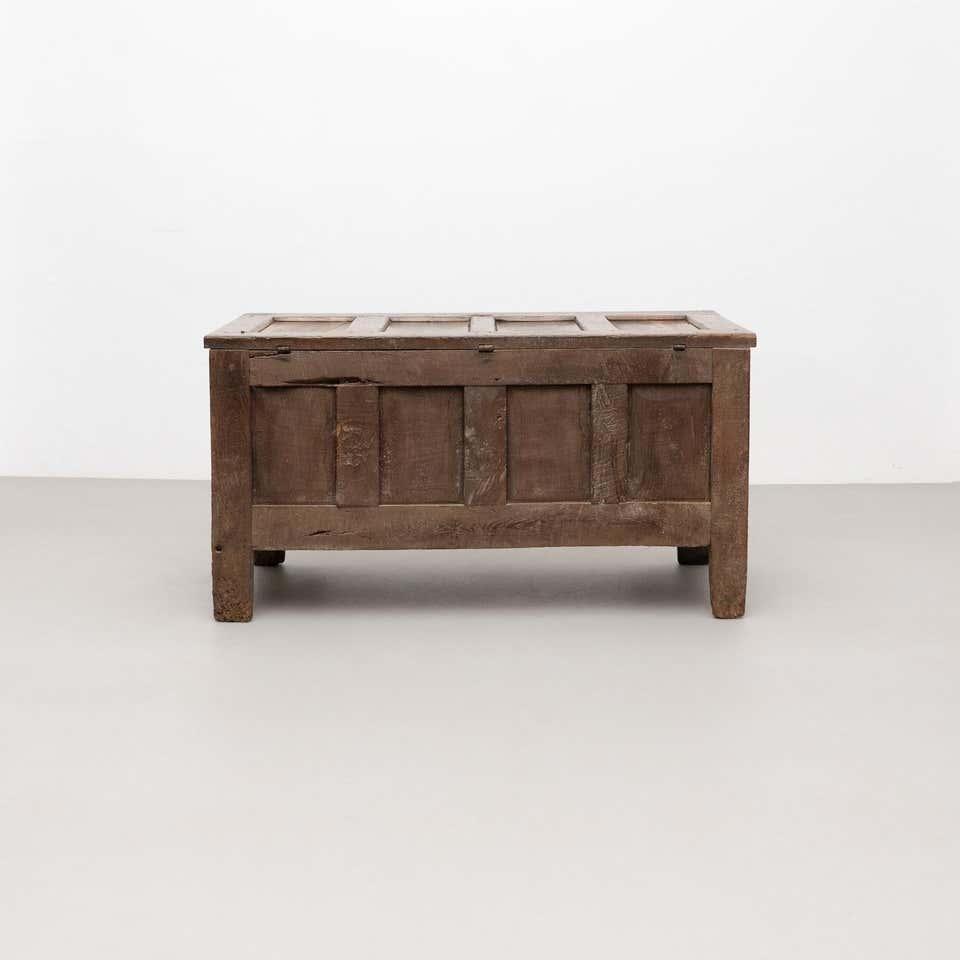 Arqueta Gótica de Madera del Siglo XVI en venta 4