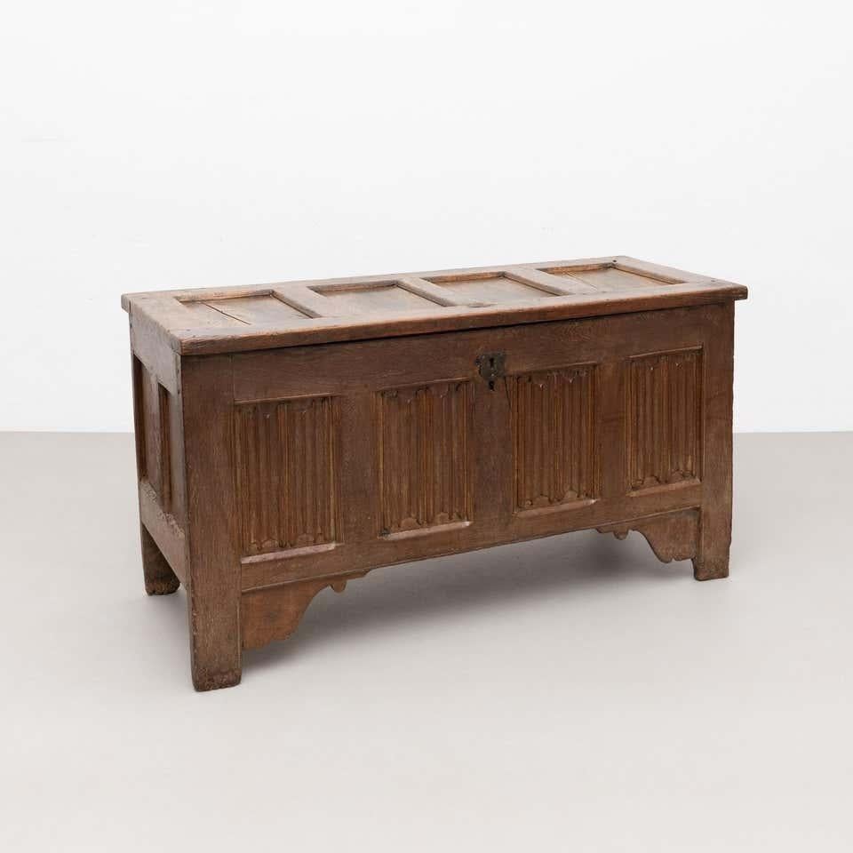 Arqueta Gótica de Madera del Siglo XVI en venta 8