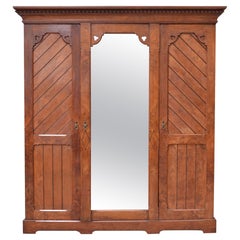 Armadio gotico in rovere marrone antico di Marsh, Jones & Cribb