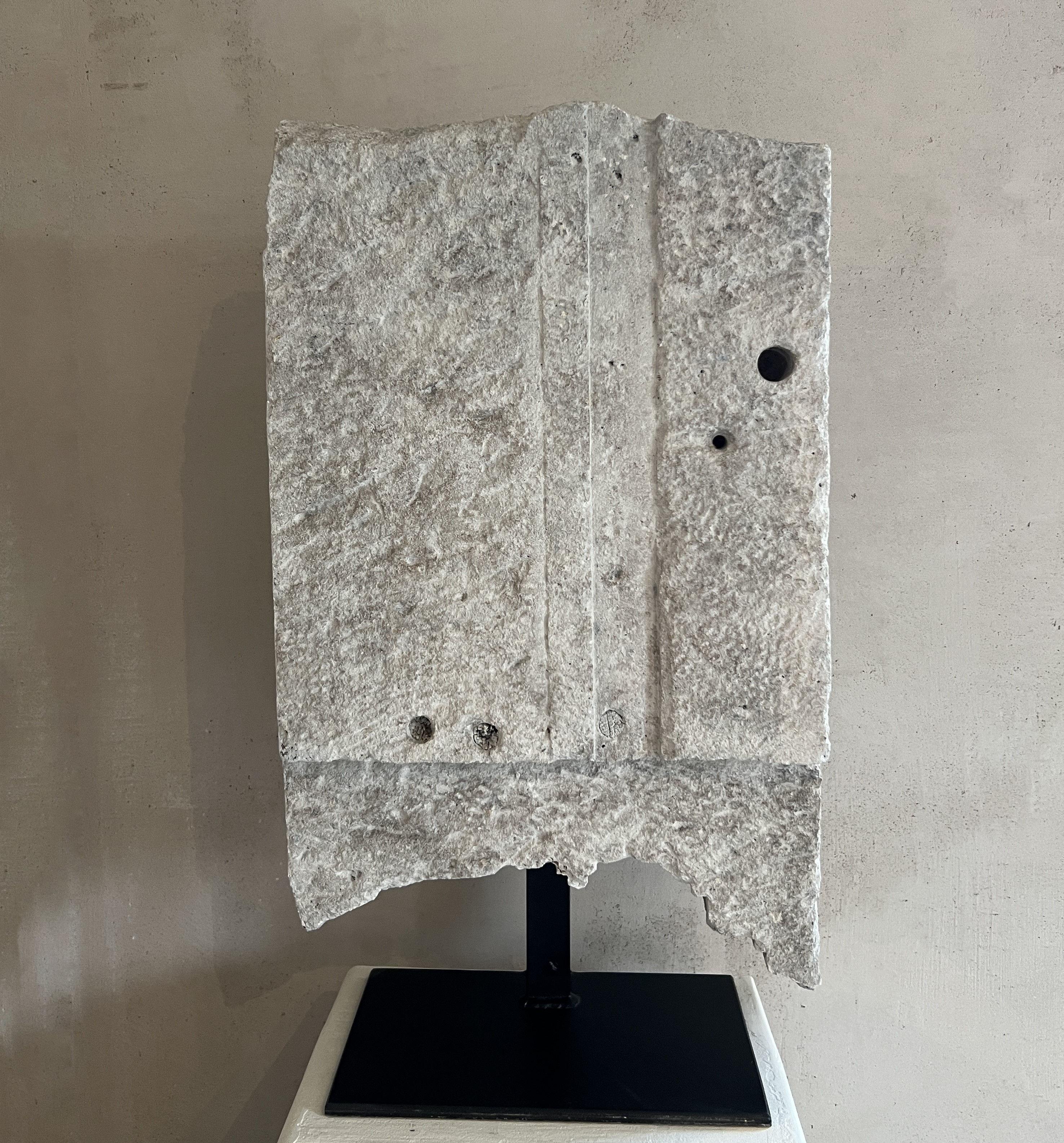 Sculpture abstraite gothique fragmentée en vente 5