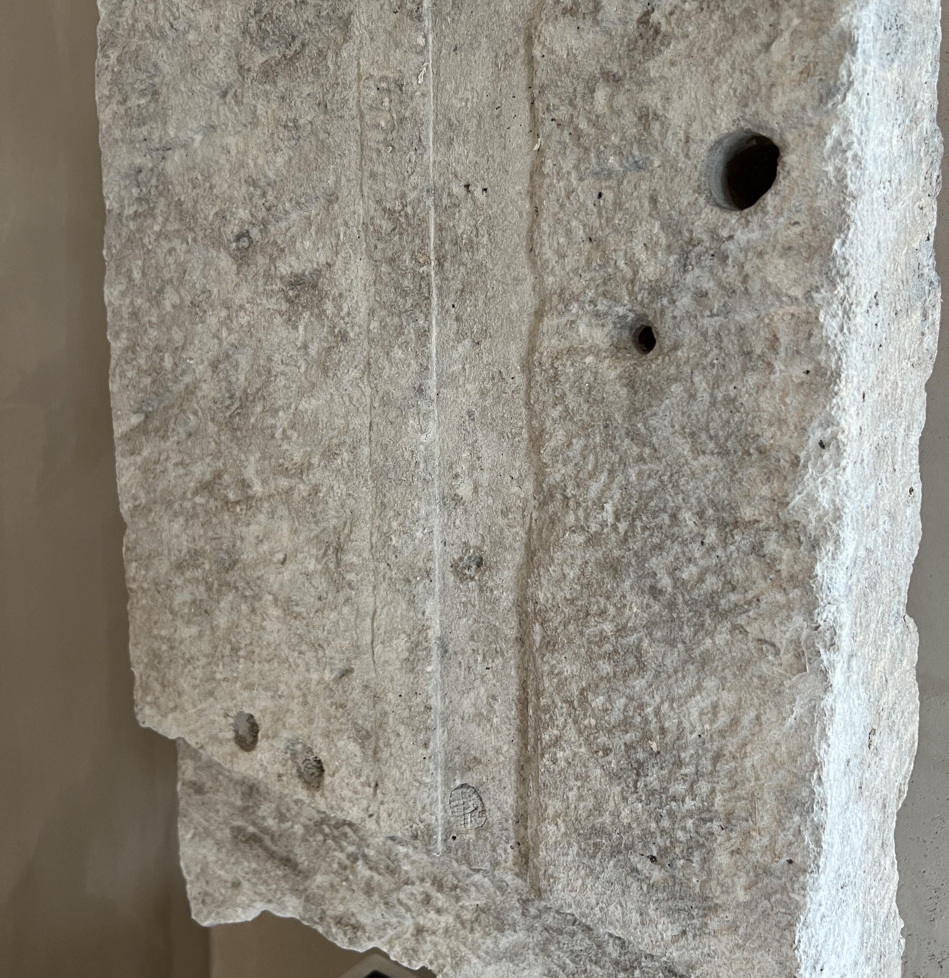 Gotische architektonische abstrakte Fragment-Skulptur (Sandstein) im Angebot