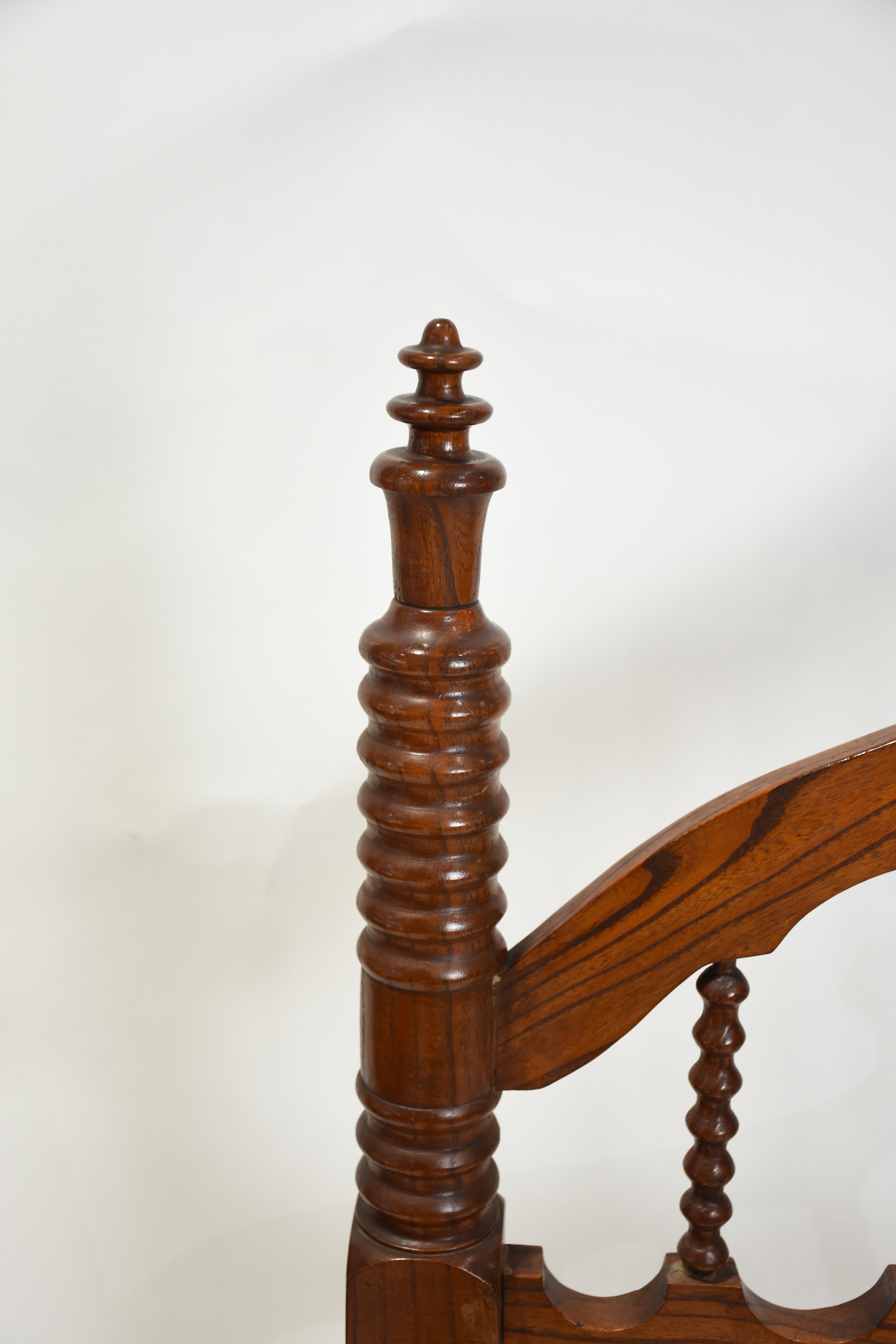 Lit antique gothique aux fuseaux Bon état - En vente à New York, NY