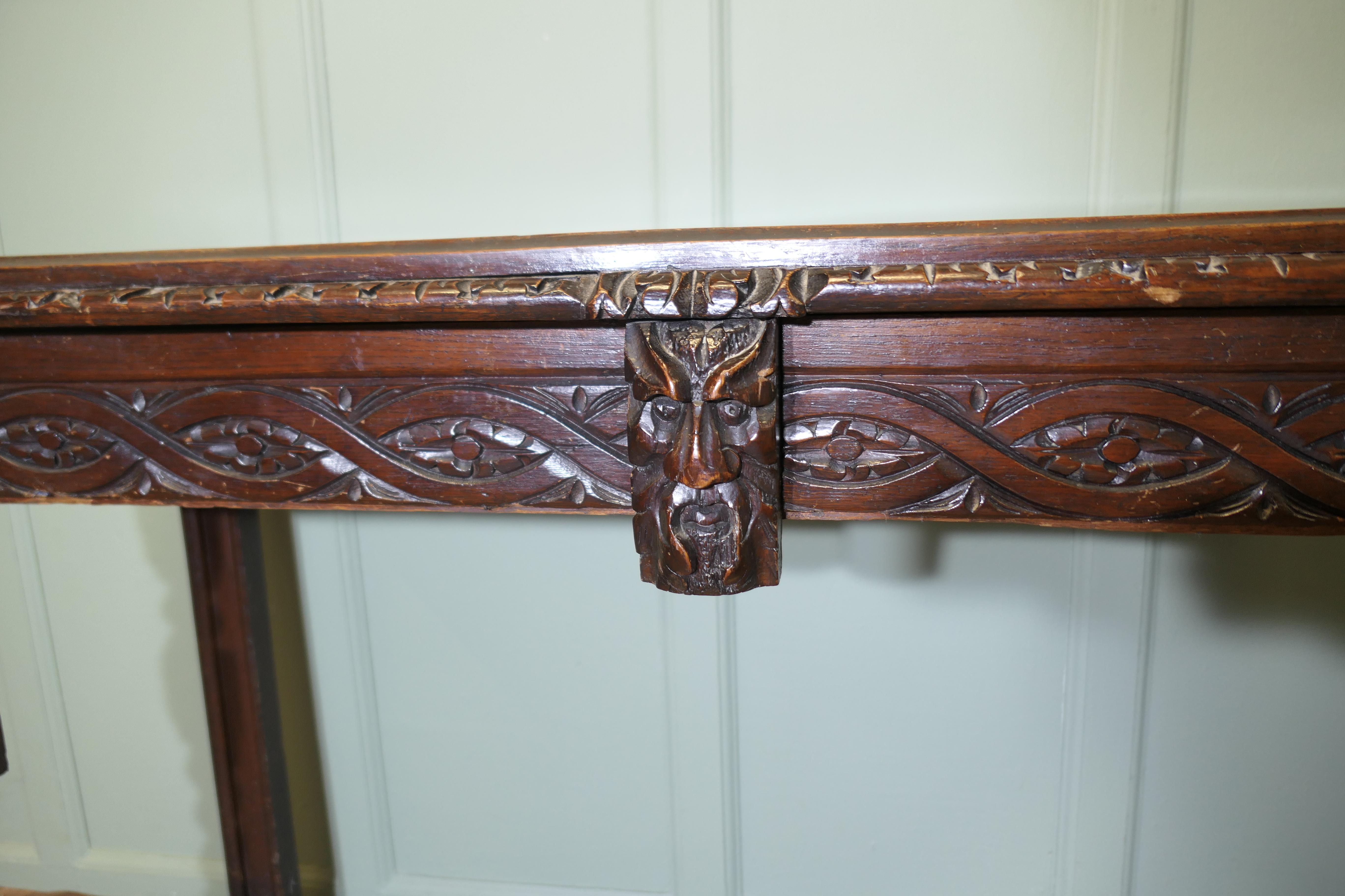 Gothic Carved Country Oak Hall Table The table is made in Oak Roble en venta