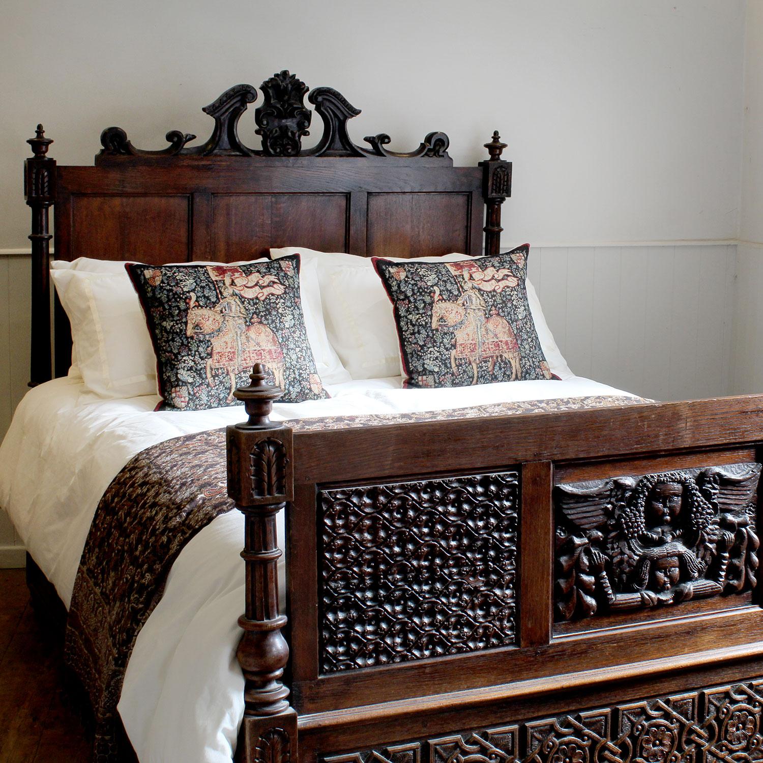 cama antigua madera tallada