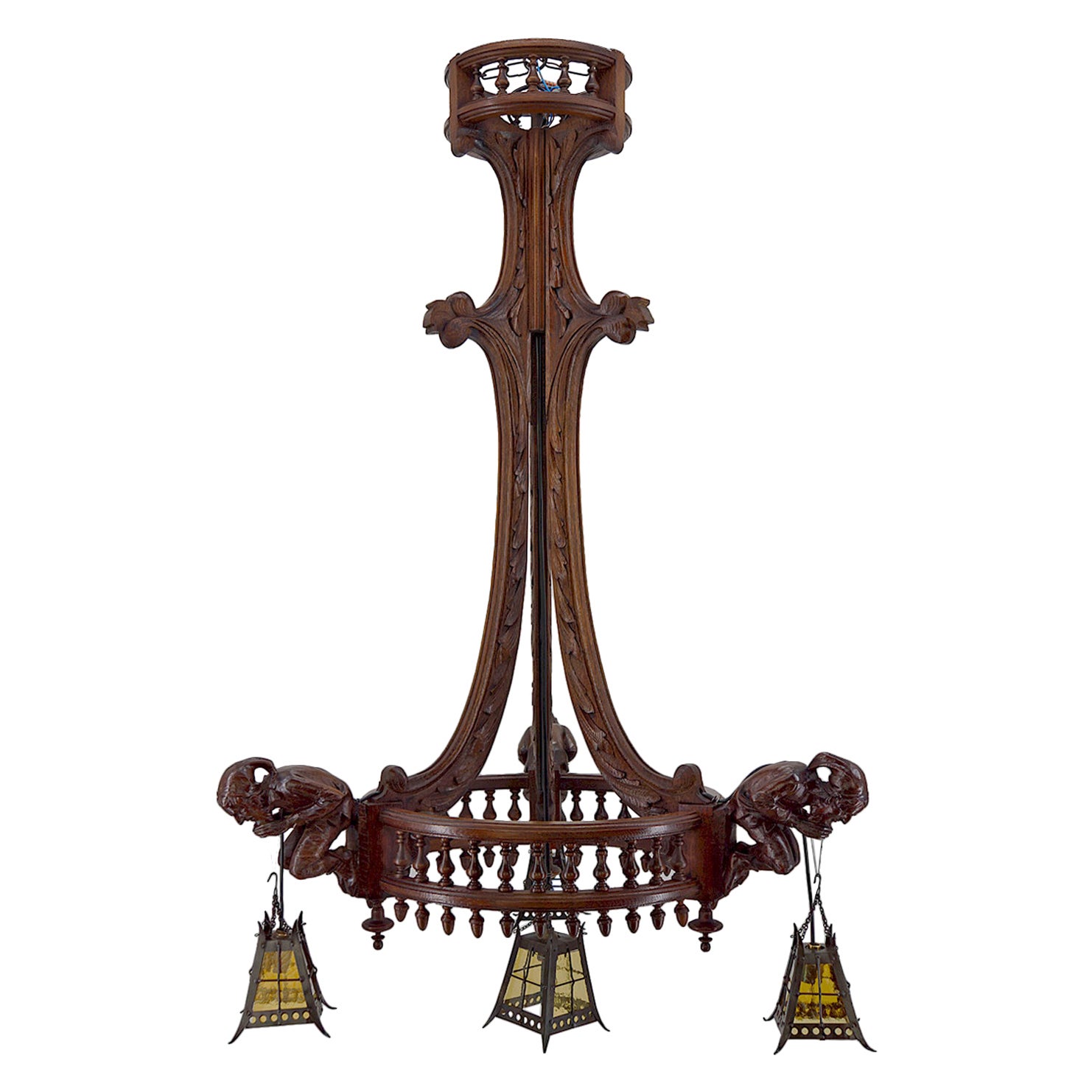 Gotischer Kronleuchter mit geschnitzten Narren und Laternen, Frankreich, um 1900 im Angebot