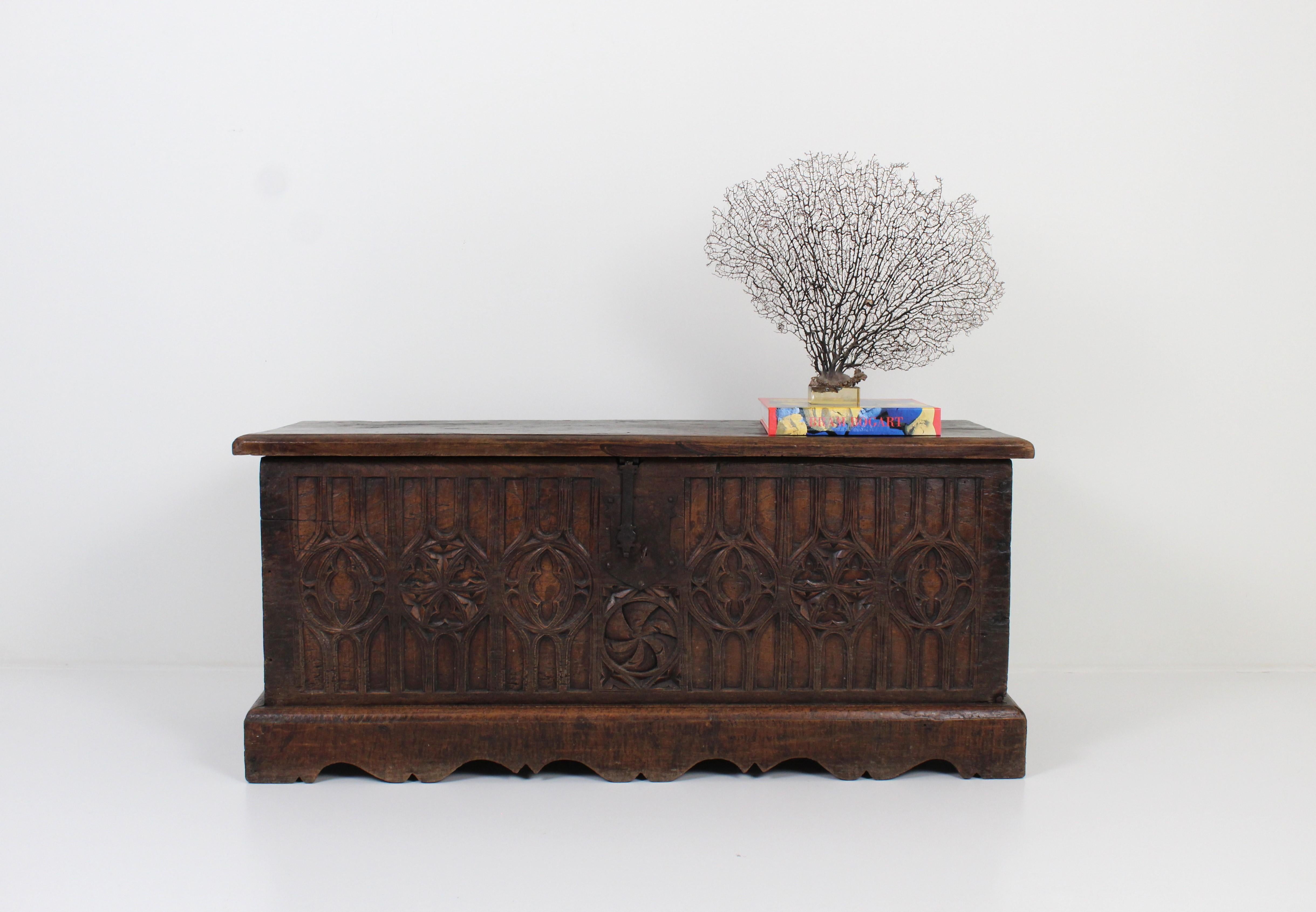Gothic chest with decorated front late 18th century For Sale 6
