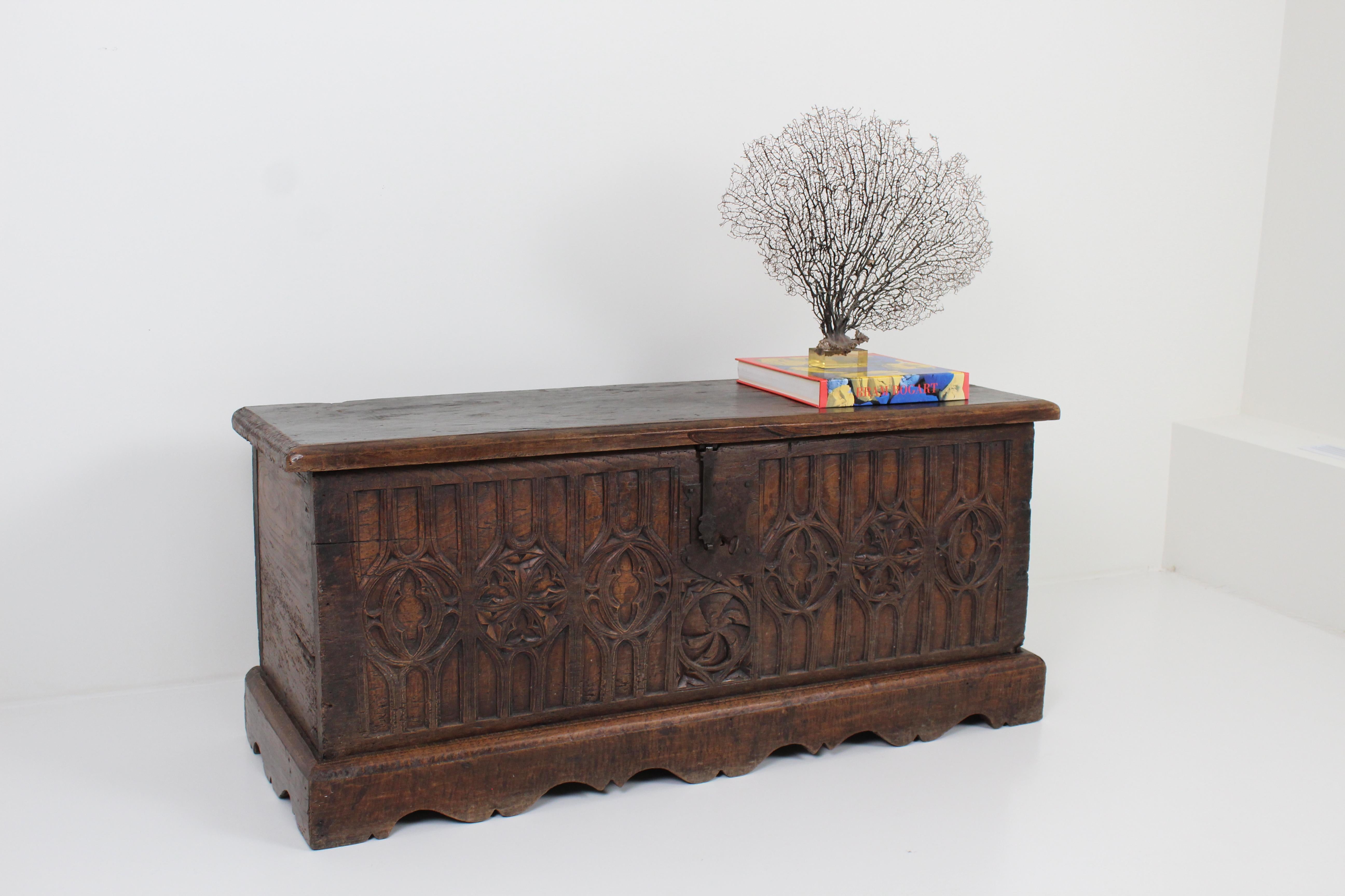 Gothic chest with decorated front late 18th century For Sale 7