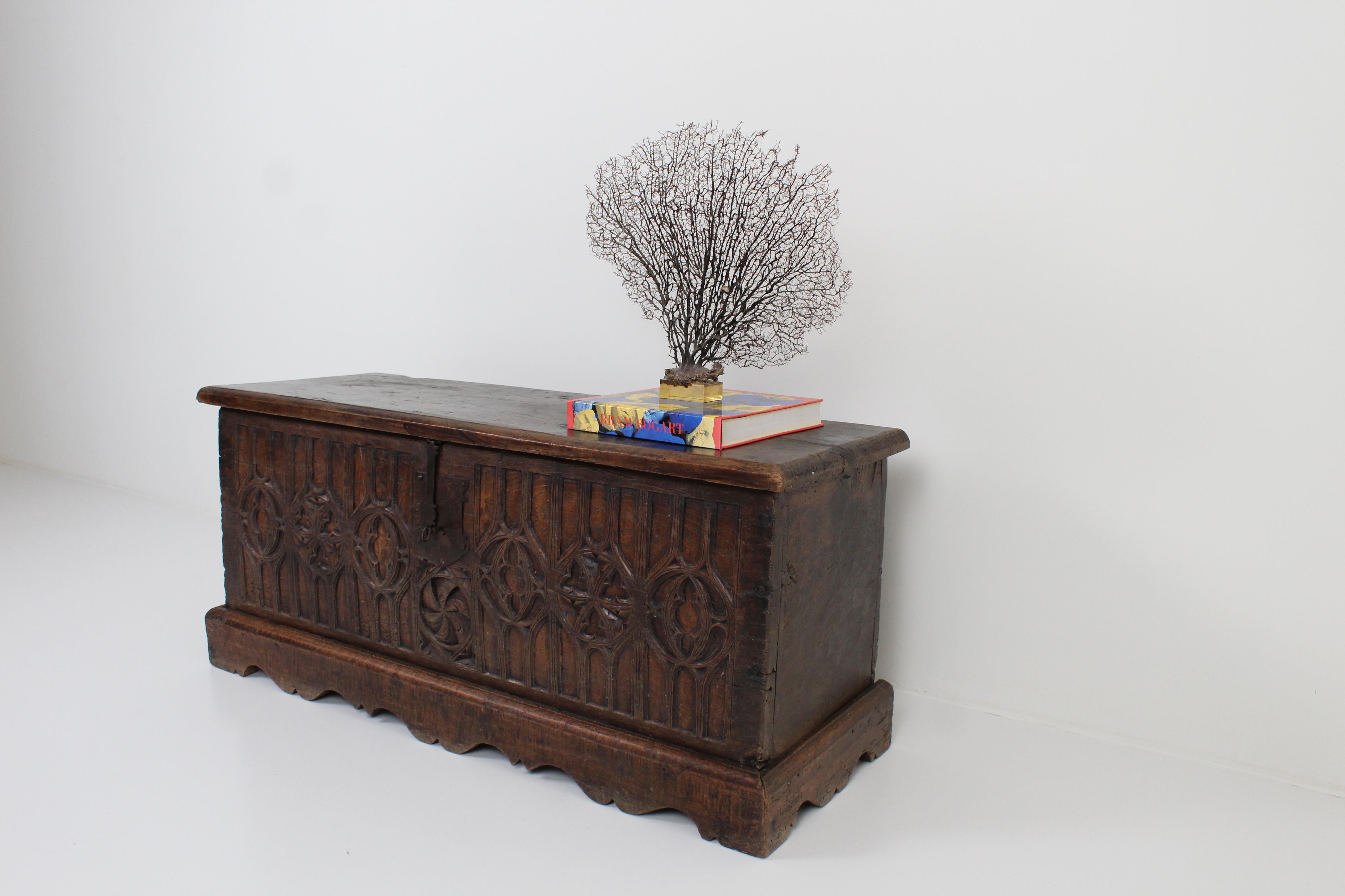Gothic chest with decorated front late 18th century For Sale 8