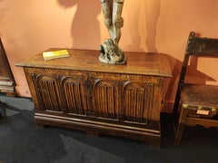 Gothic Chest with Napkin Folds