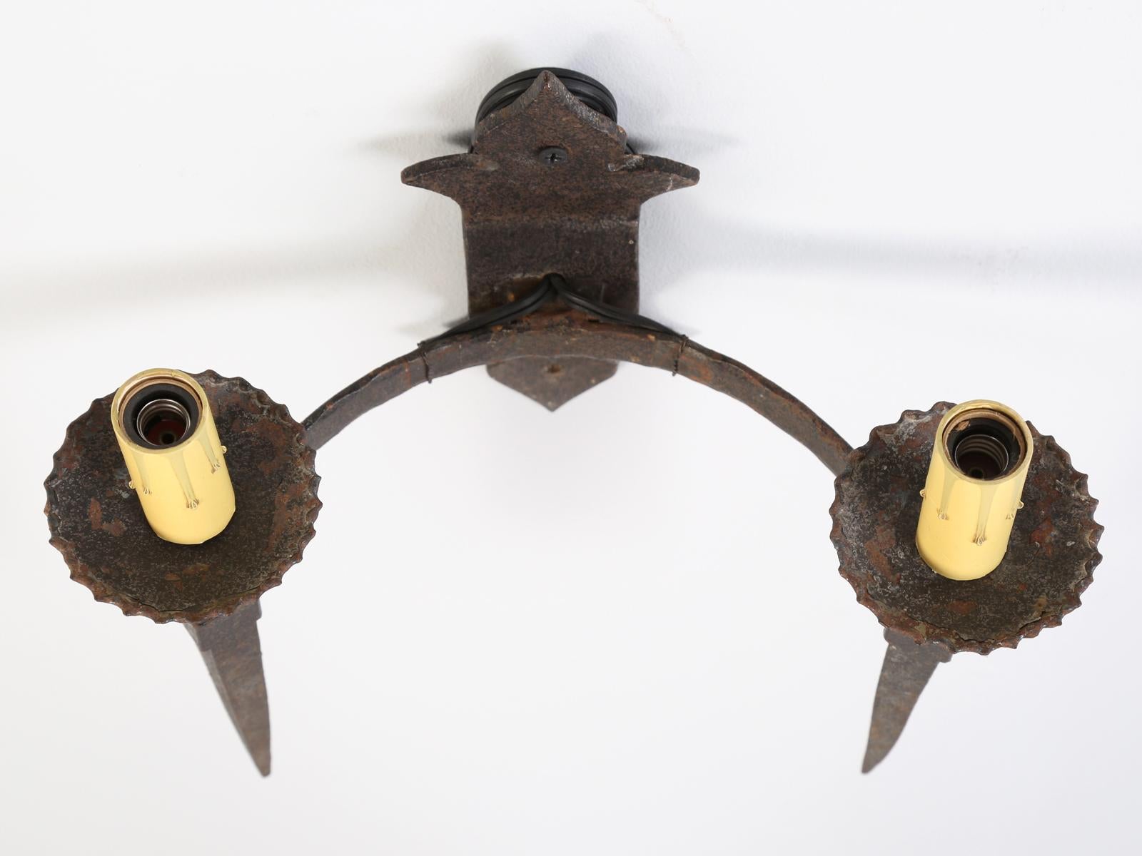 Gothic Design Single Two-Light Sconce Handcrafted in France In Good Condition In Chicago, IL