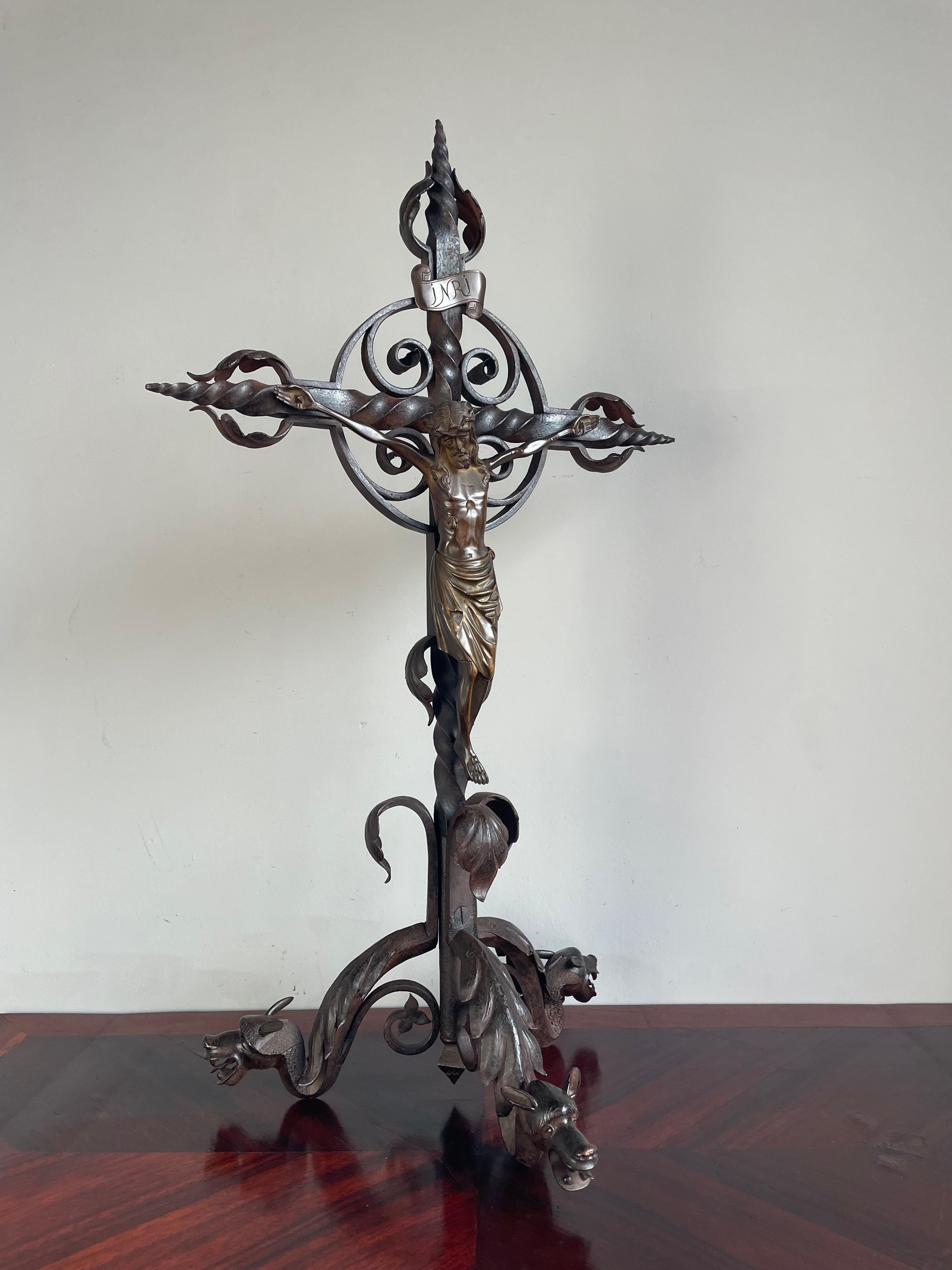 Gothic Dragons Base Wrought Iron Altar Crucifix with Bronze Sculpture of Christ For Sale 8