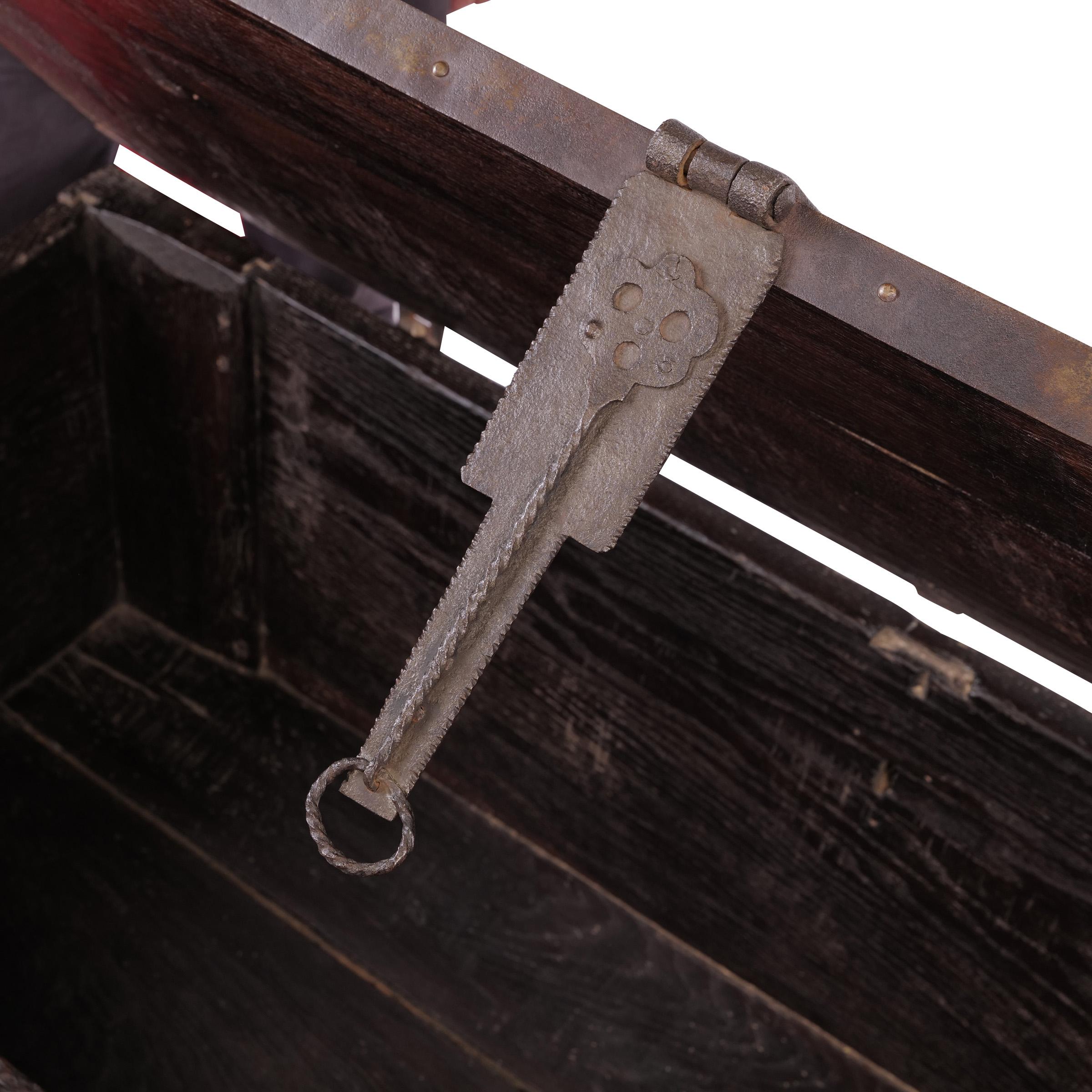 Arqueta gótica de galería frontal, Westfalia hacia 1500 - 1550, roble en venta 2