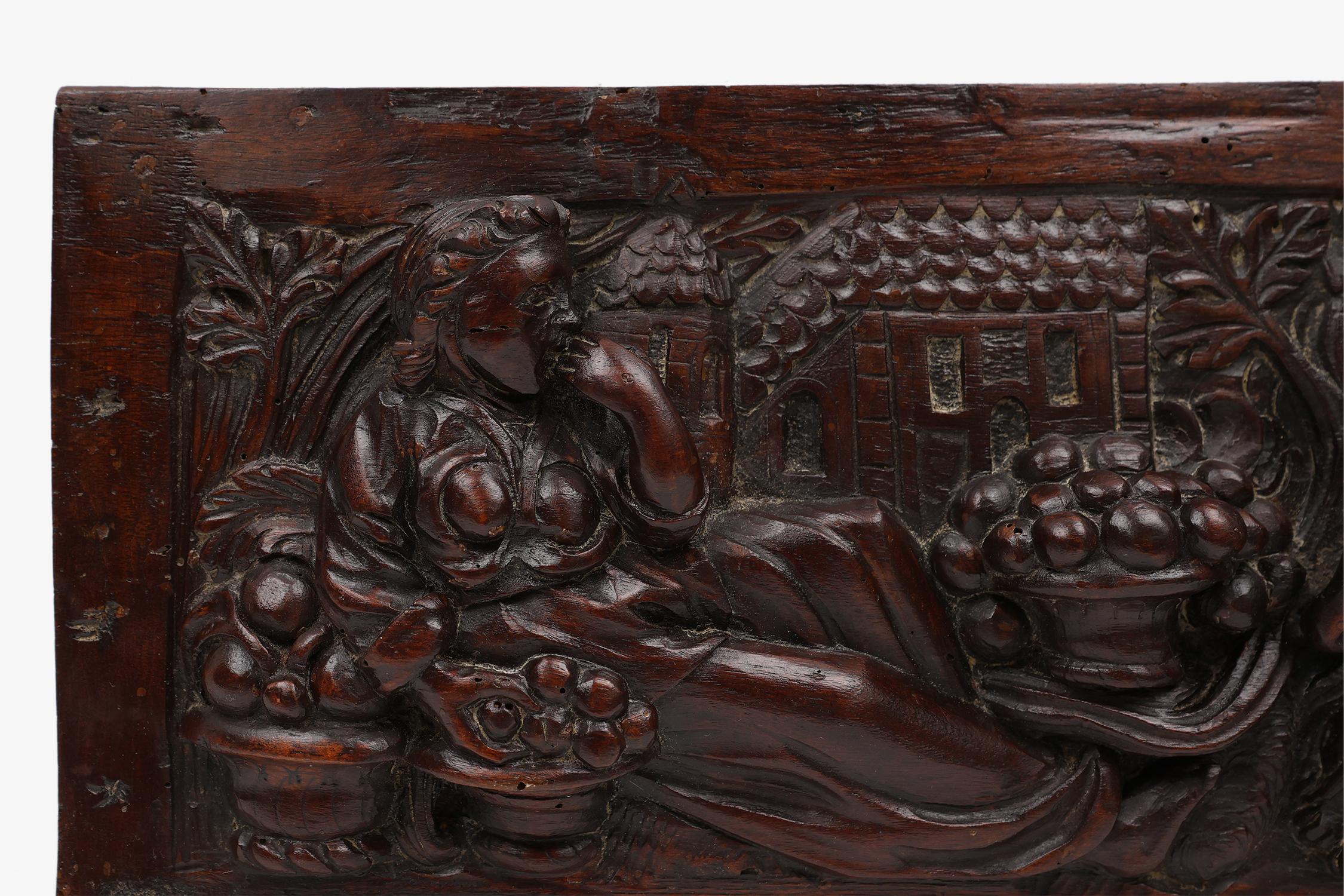 Belgian Gothic hand sculpted oak panel in oak, Belgium 17th century For Sale
