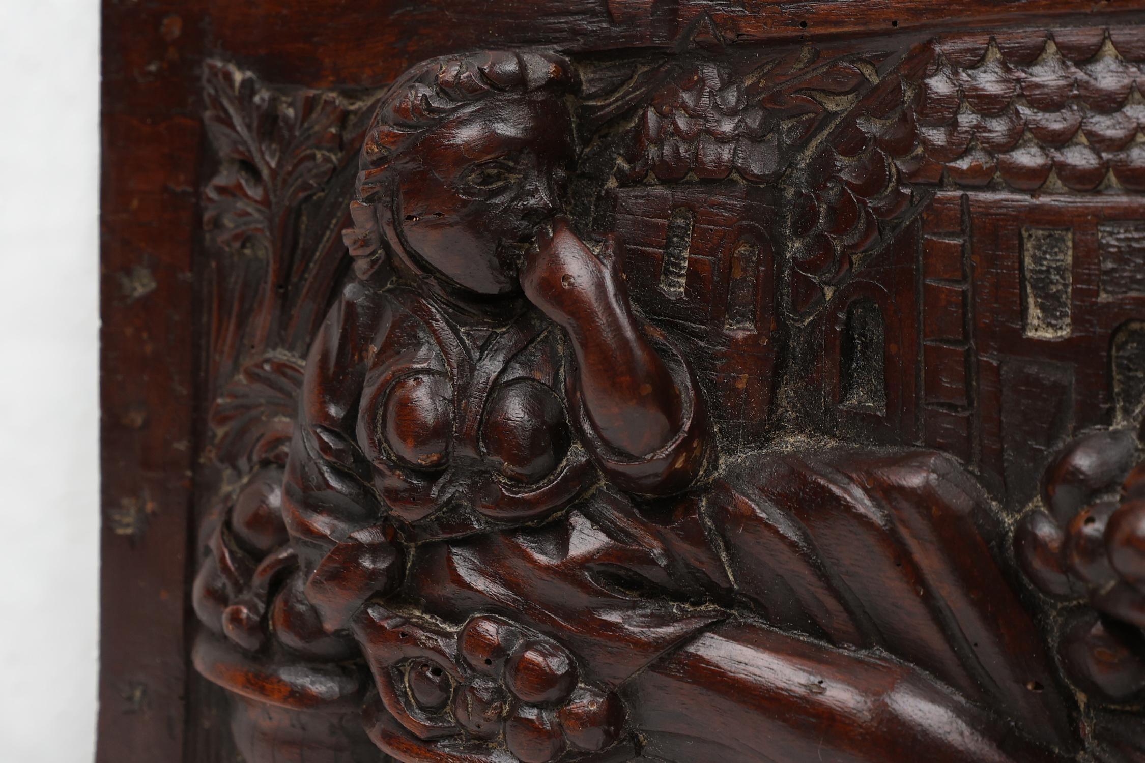 Oak Gothic hand sculpted oak panel in oak, Belgium 17th century For Sale