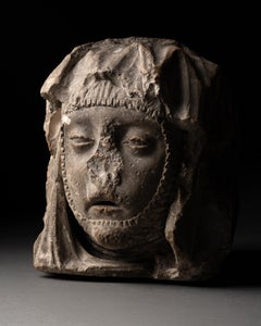 Gotischer Kopf einer Heiligen Frau - Burgund, ca. 15. Jahrhundert