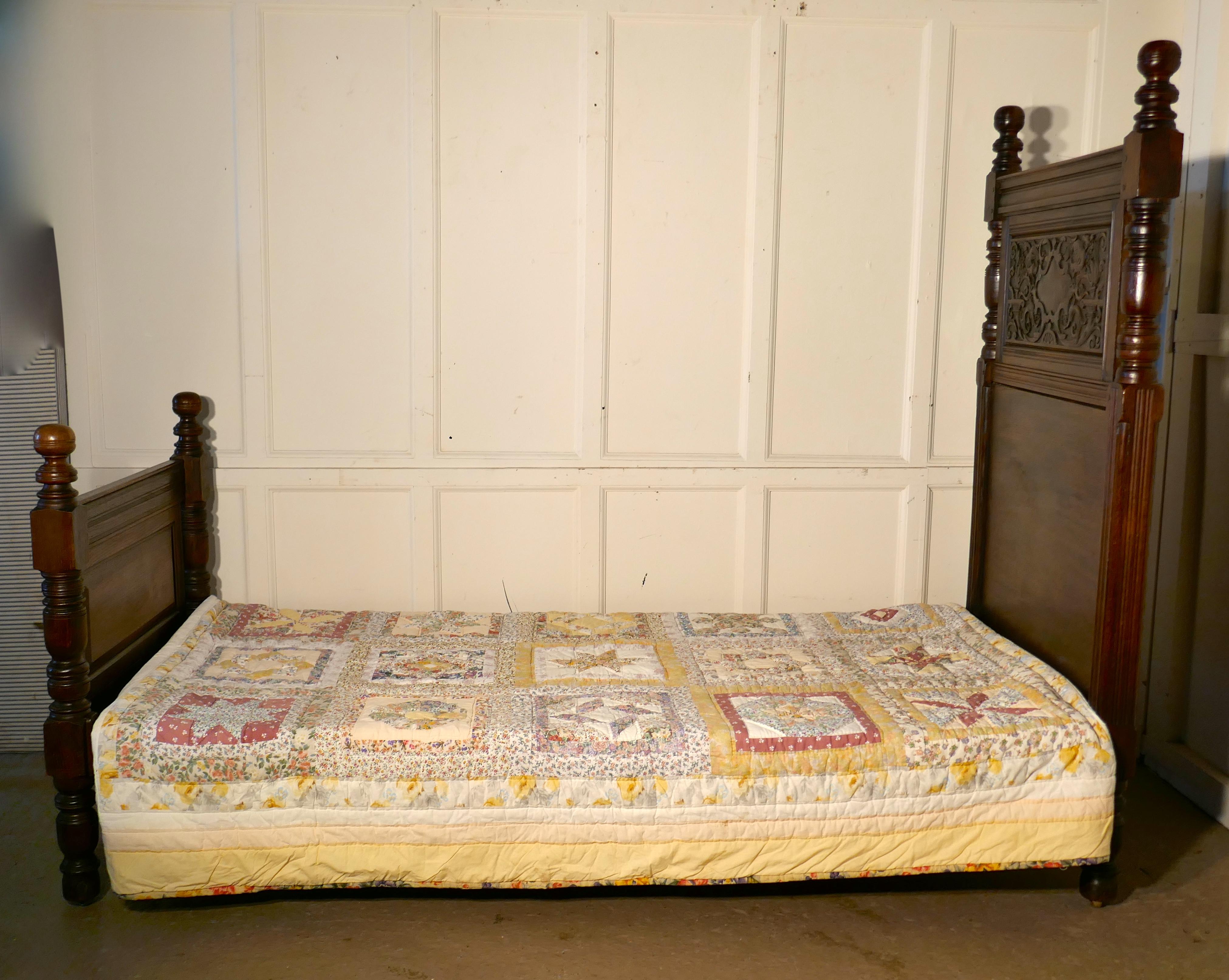 Gothic High Carved Oak Single Bed In Good Condition In Chillerton, Isle of Wight