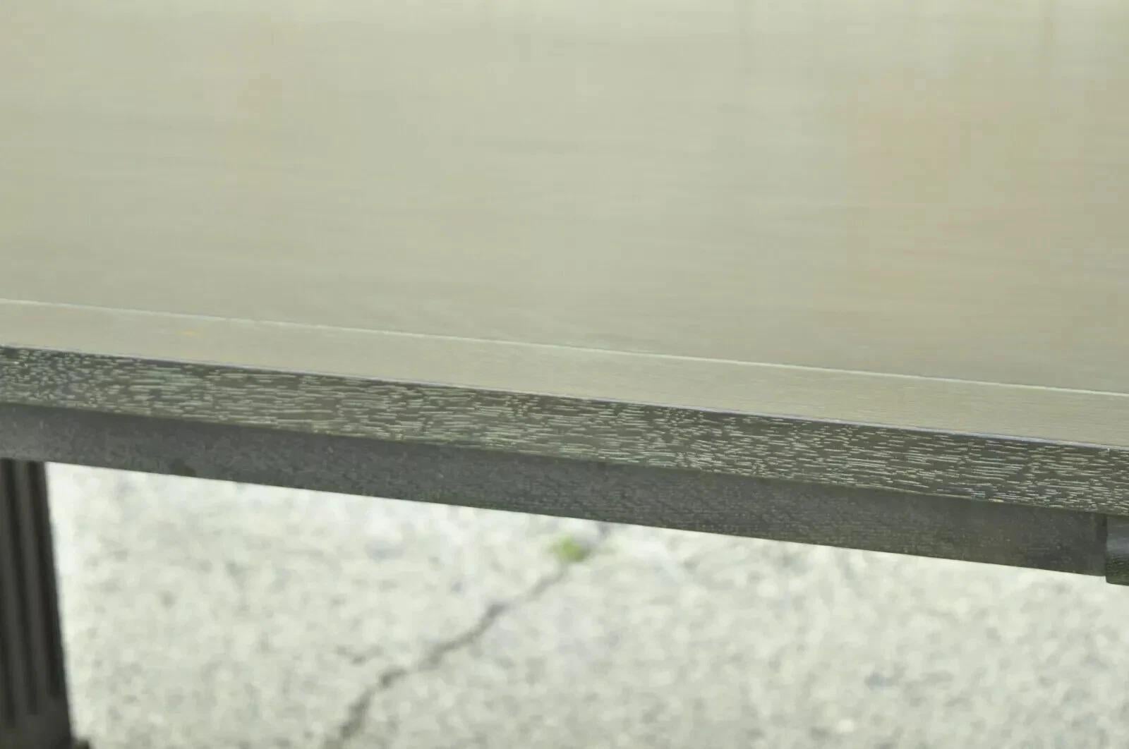 Mesa de comedor con pedestal estilo gótico James Mont en roble verde cerúleo de Enkeboll en venta 4
