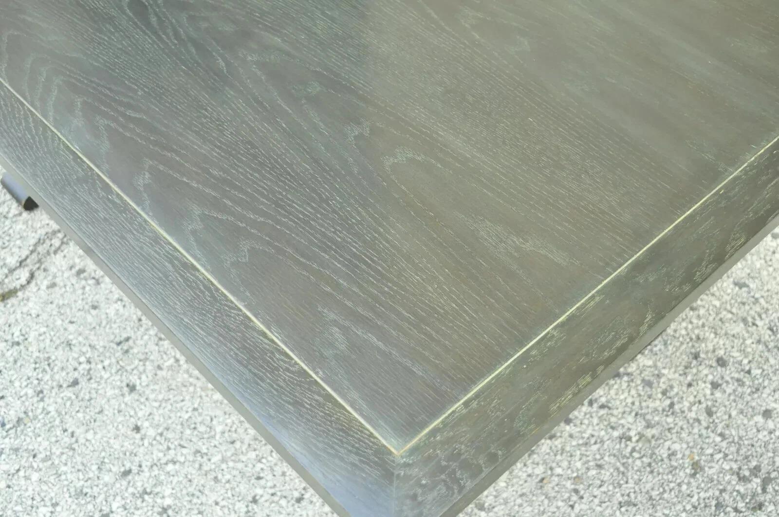 Mesa de comedor con pedestal estilo gótico James Mont en roble verde cerúleo de Enkeboll siglo XX en venta