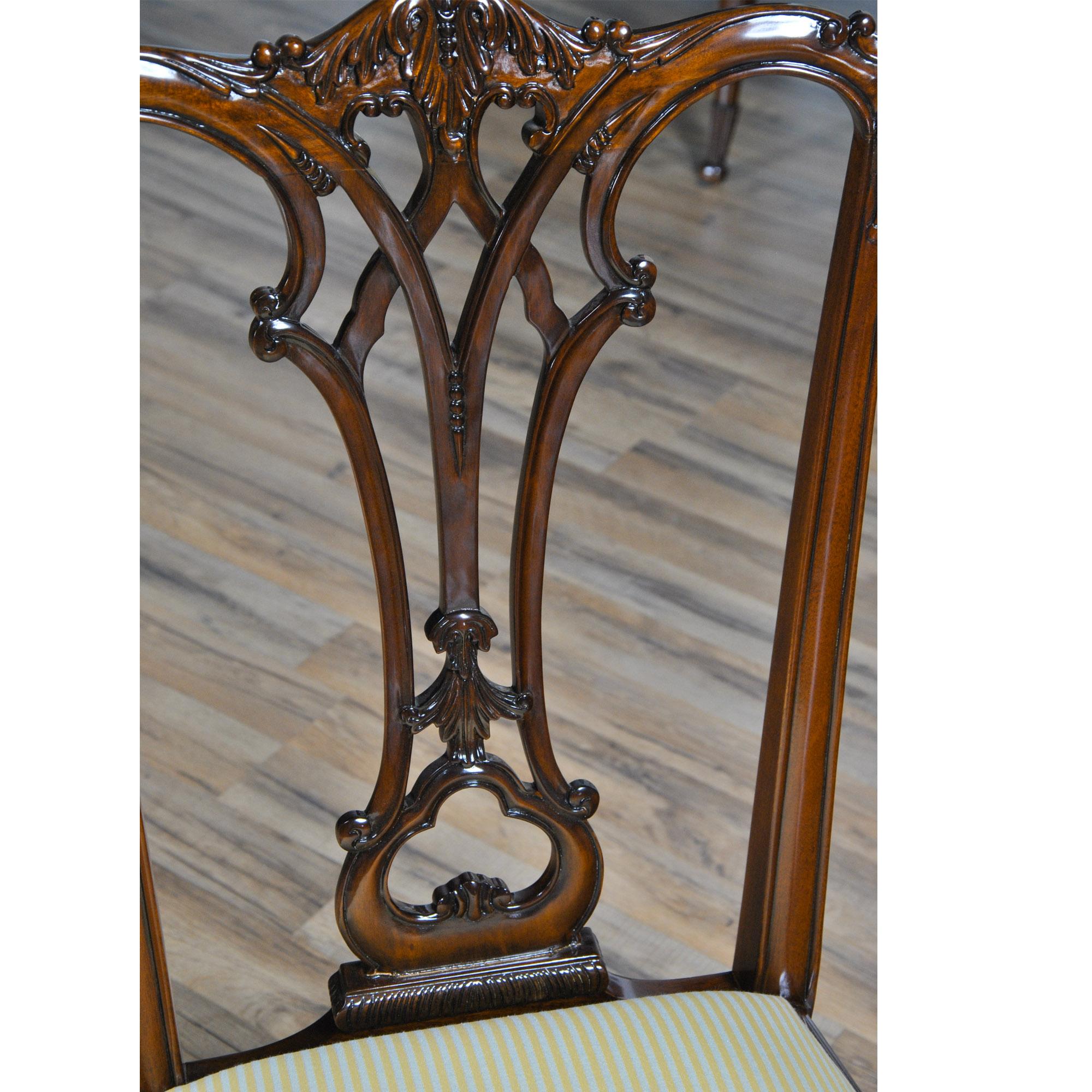 Sedie Chippendale gotiche in mogano, set di 10 pezzi in vendita 7