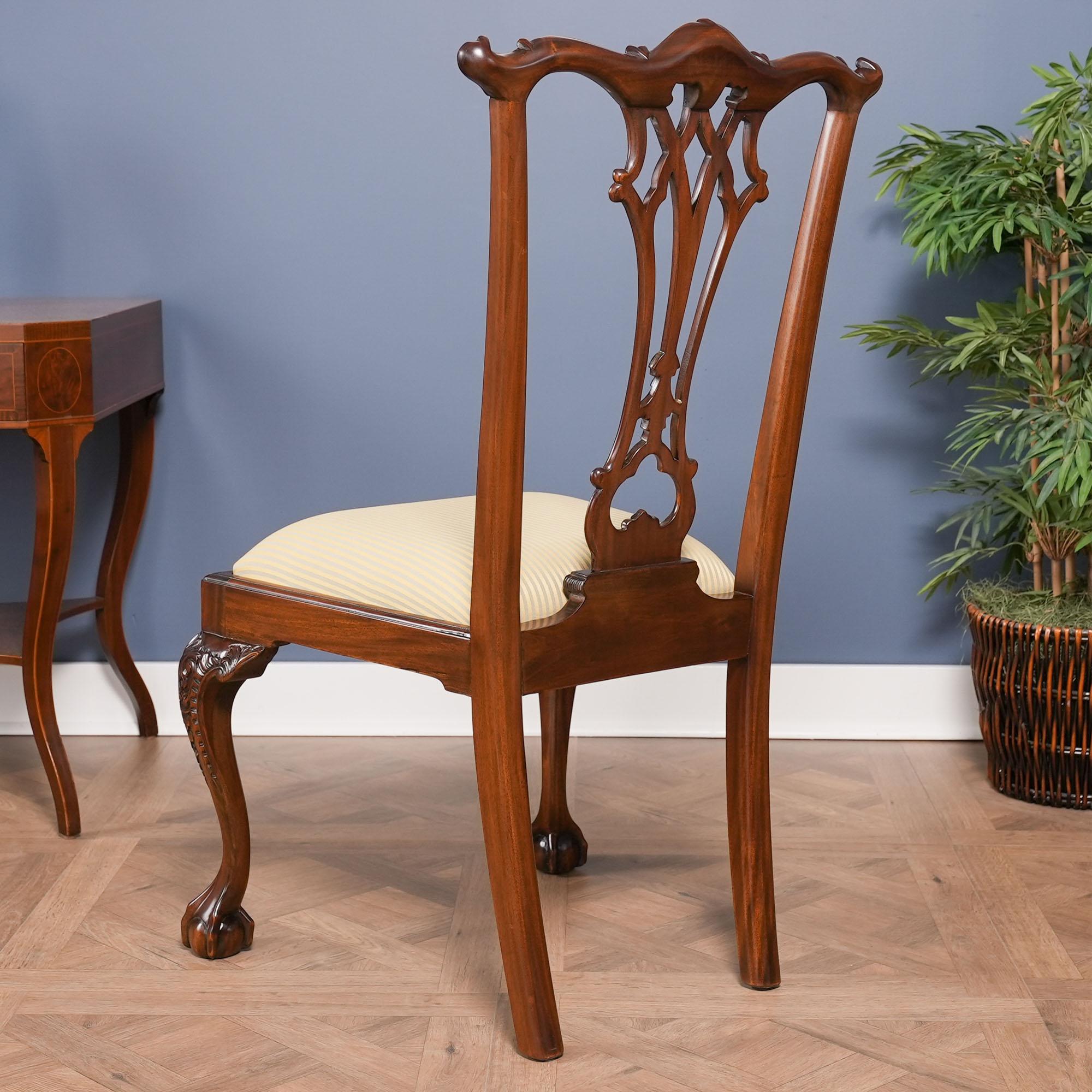 Sedie Chippendale gotiche in mogano, set di 10 pezzi in vendita 10