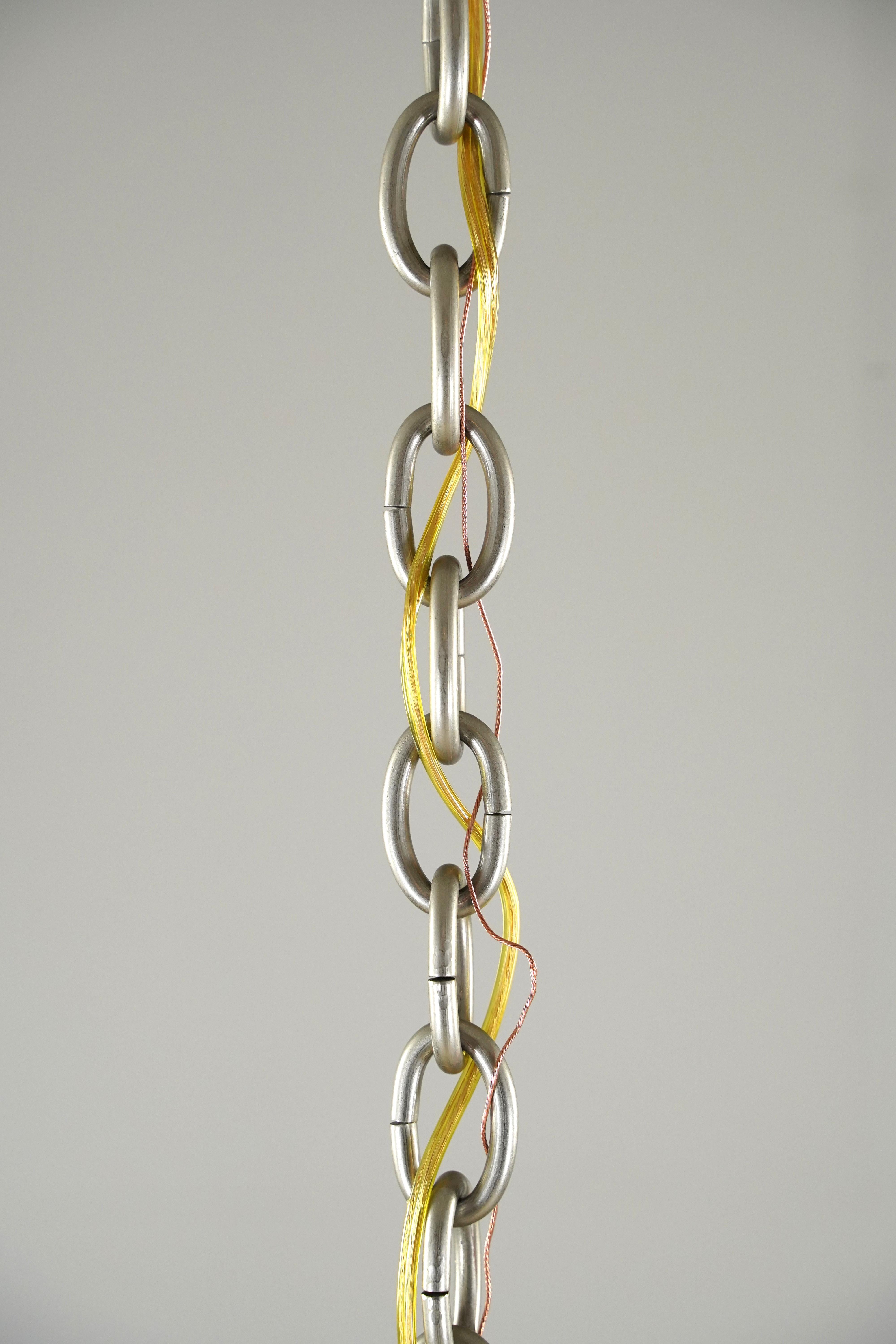 Lampadario gotico a 6 bracci in bronzo nichelato in vendita 7