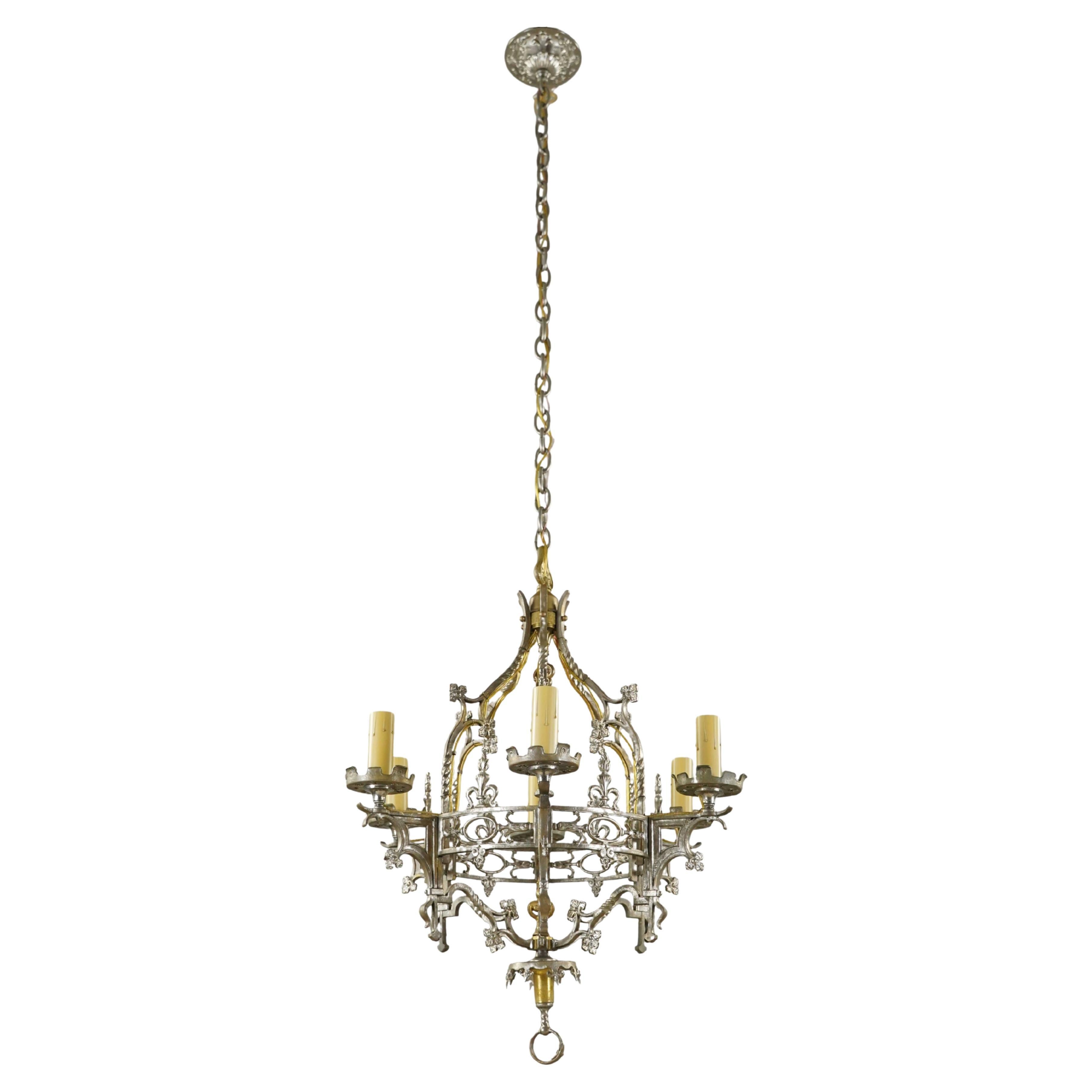 Lustre gothique à 6 bras en bronze nickelé