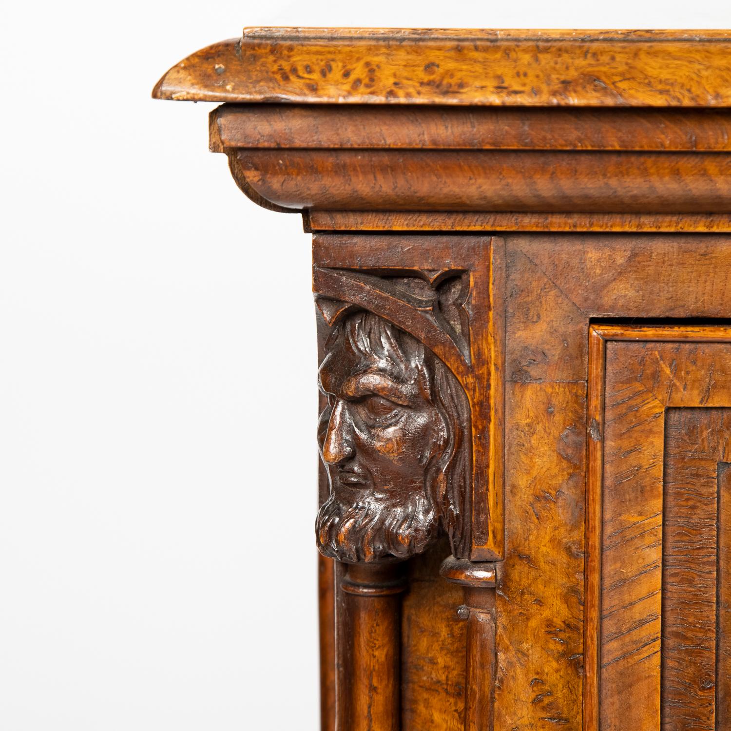 William IV Gothic oak chest of drawers decorated with carved masks and columns For Sale