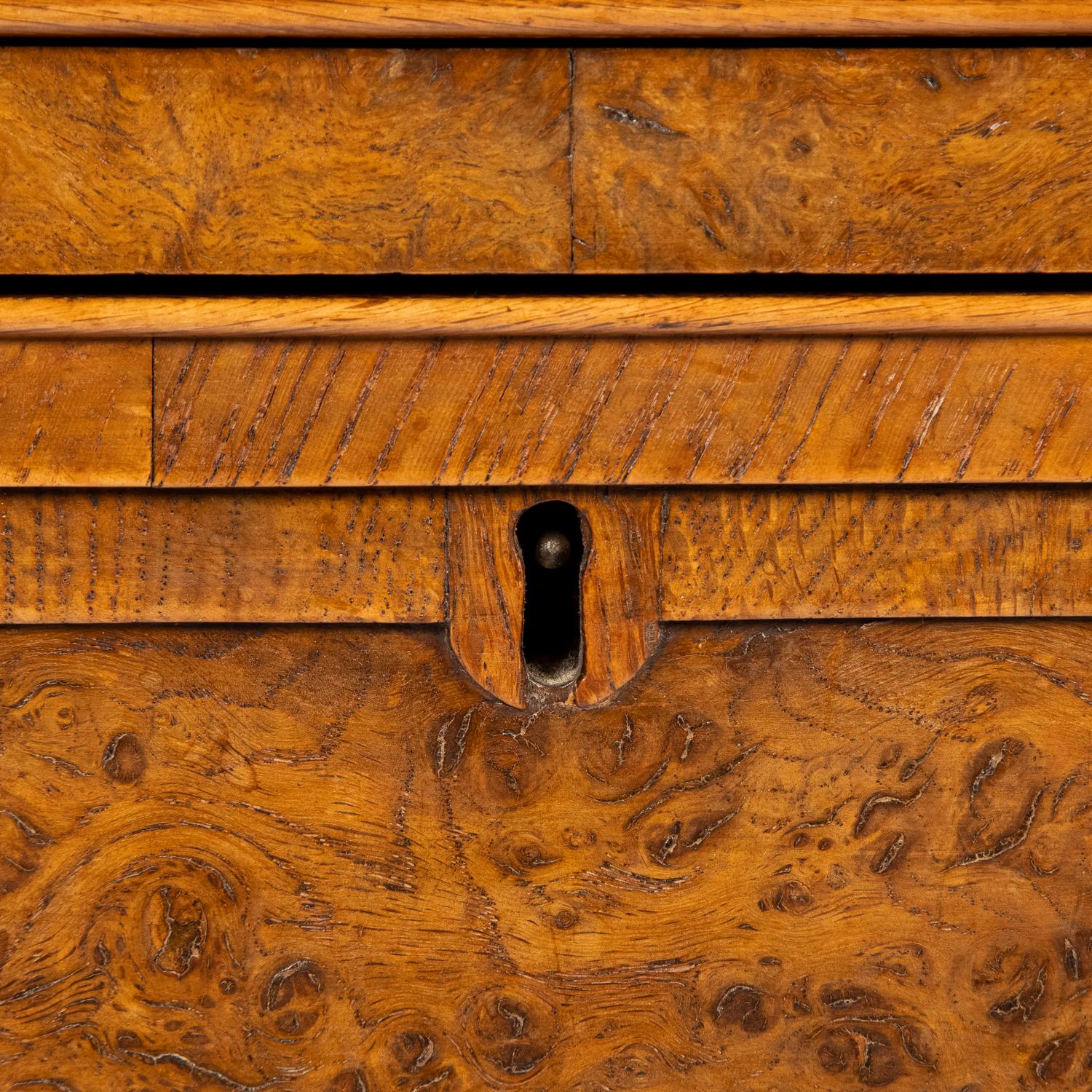 Gothic oak chest of drawers decorated with carved masks and columns For Sale 2