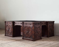 Gotischer Eichenschreibtisch, frühes 19. Jahrhundert