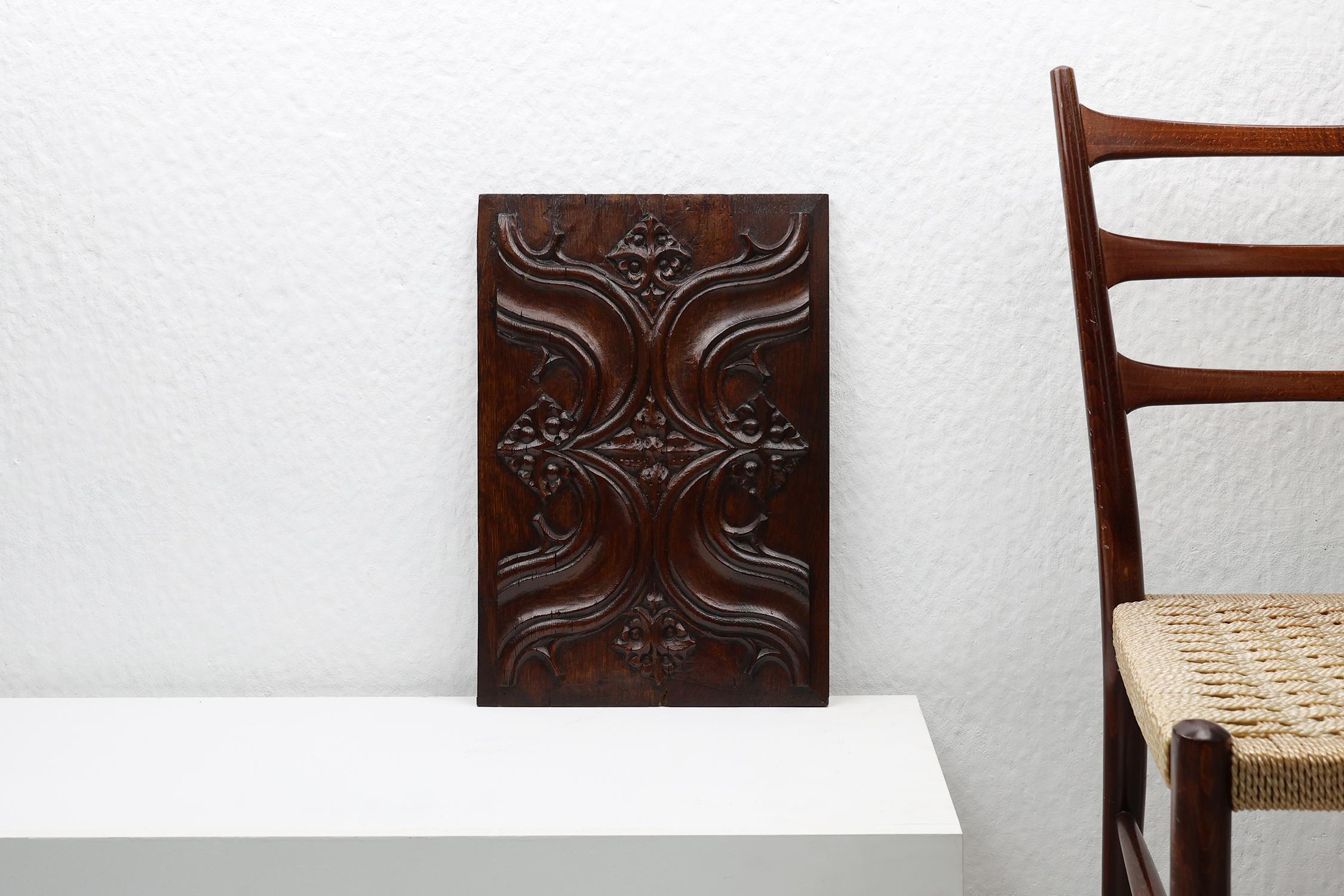Belgium / 16th century / wooden sculpted panel / oak / Gothic / Rustic / Antique

A panel in oak wood enriched with Gothic graphic carvings. Hand carved in Belgium in the 16th century. This exquisite and rare piece has beautiful patina due to