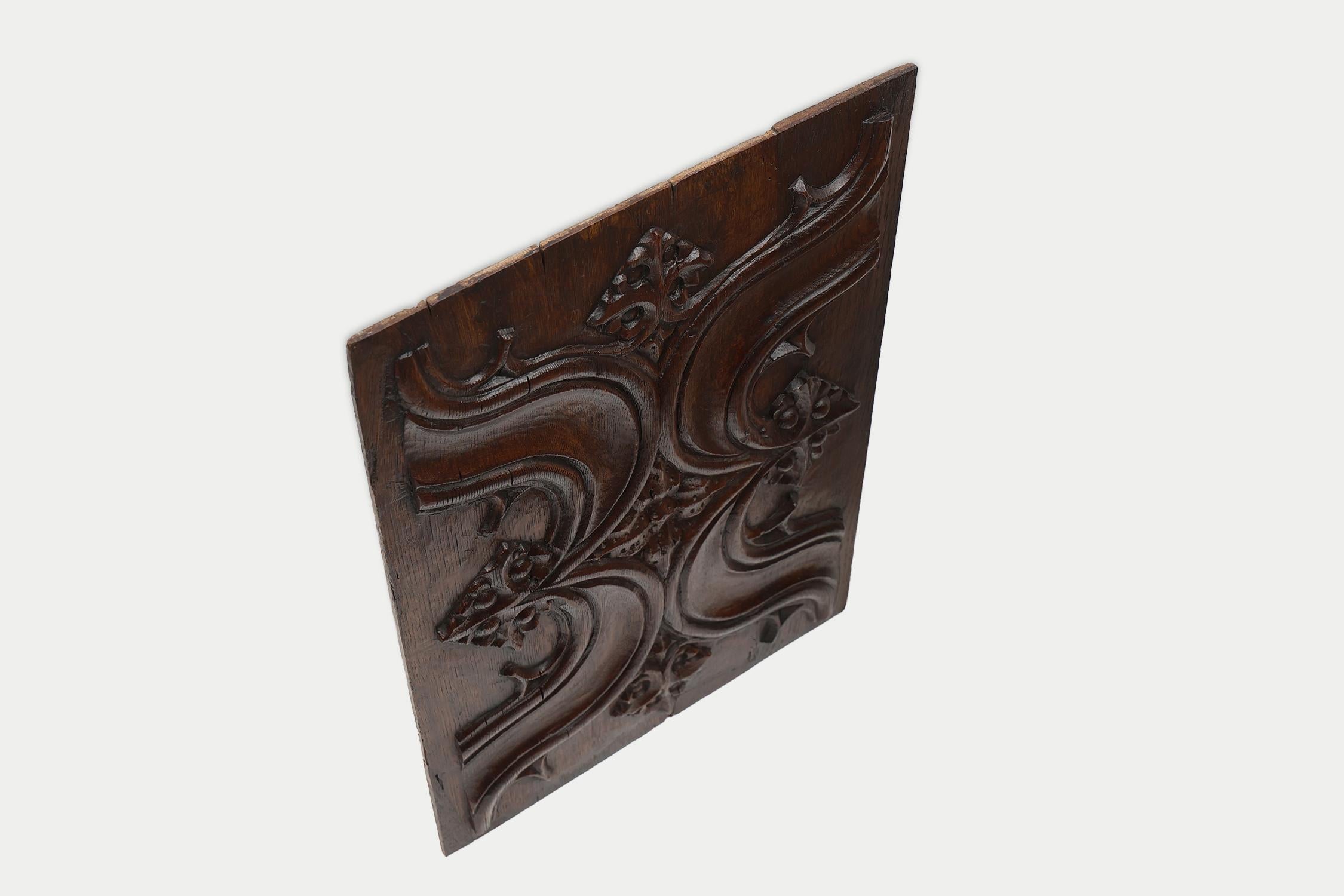 Gothic oak sculpted panel from the 16th century, Belgium For Sale 2